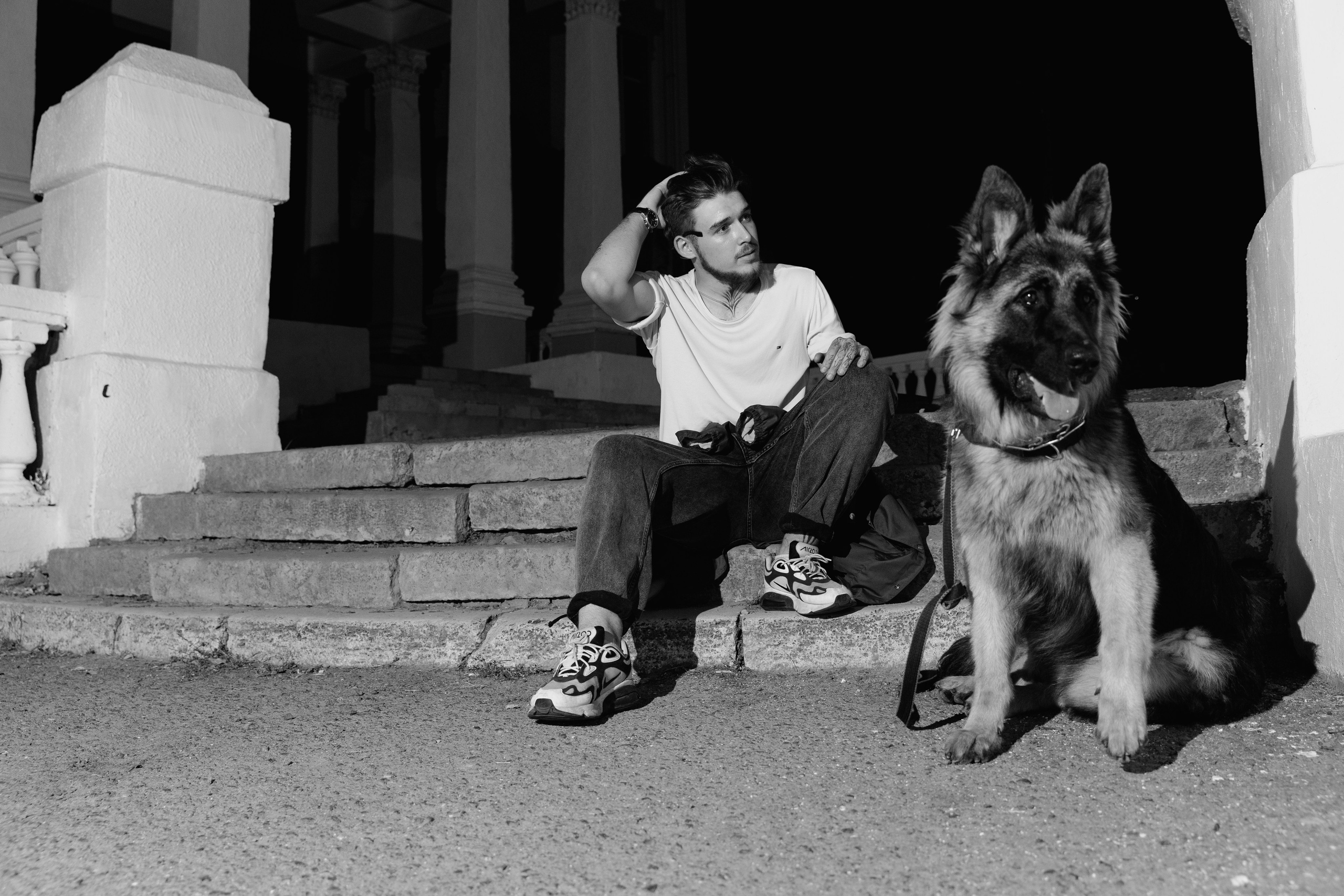 Никита и его верный друг Грэй. Omar Shapiev