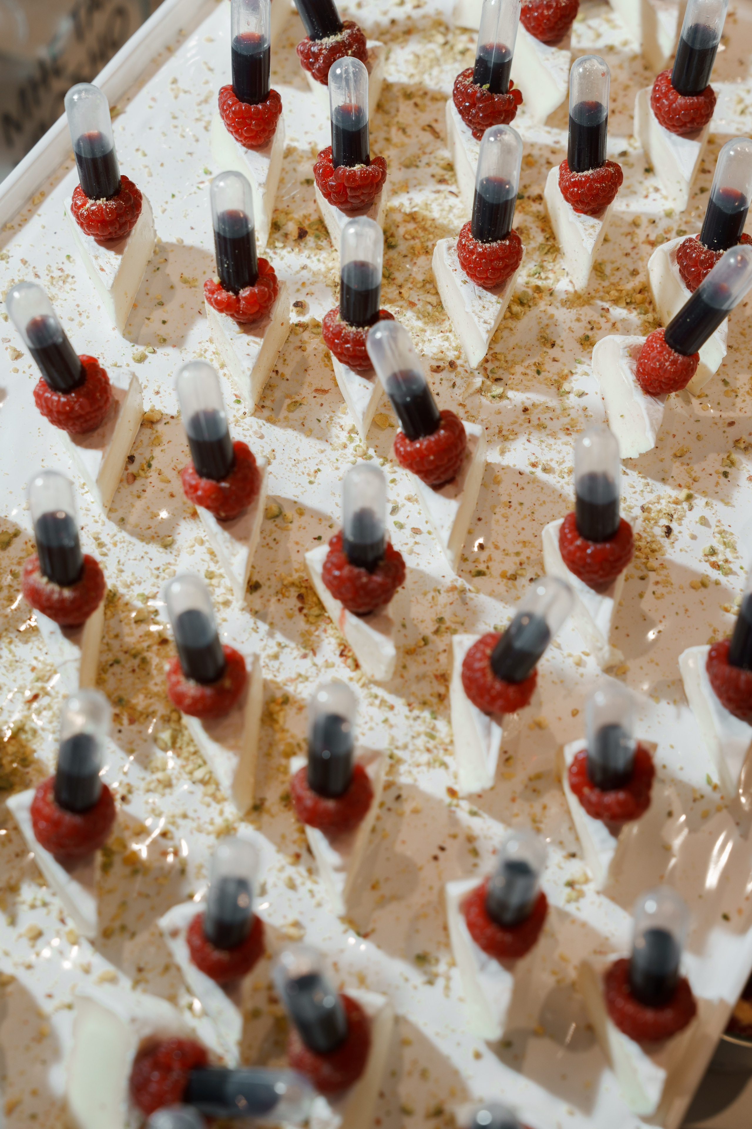 Yandex Pay & OSTIN. Фотограф в Москве и России