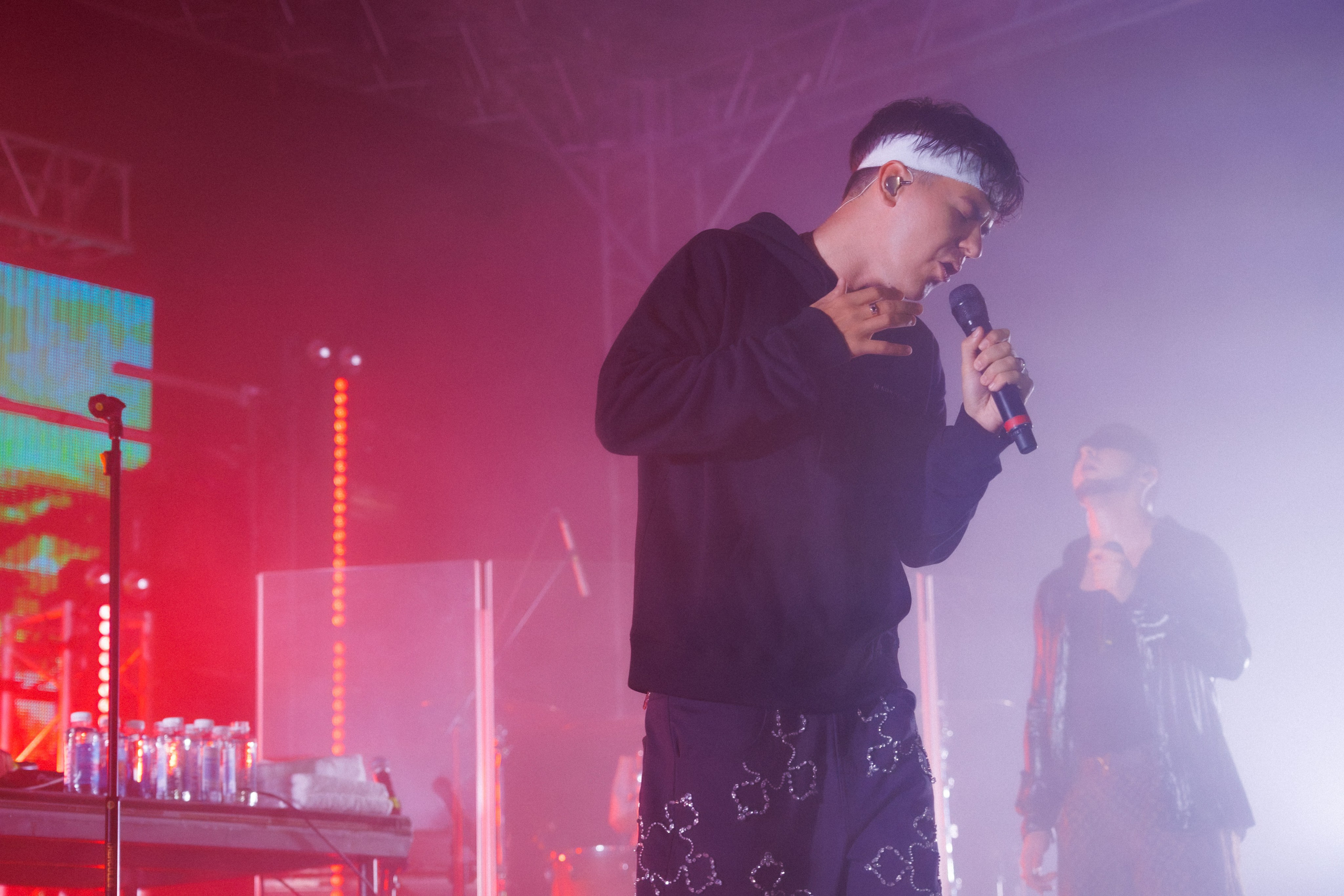 Фотоотчёт и репортаж с концерта группы GAYAZOV$ BROTHER$. Красильников Евгений — профессиональный фотограф в Ростове-на-Дону