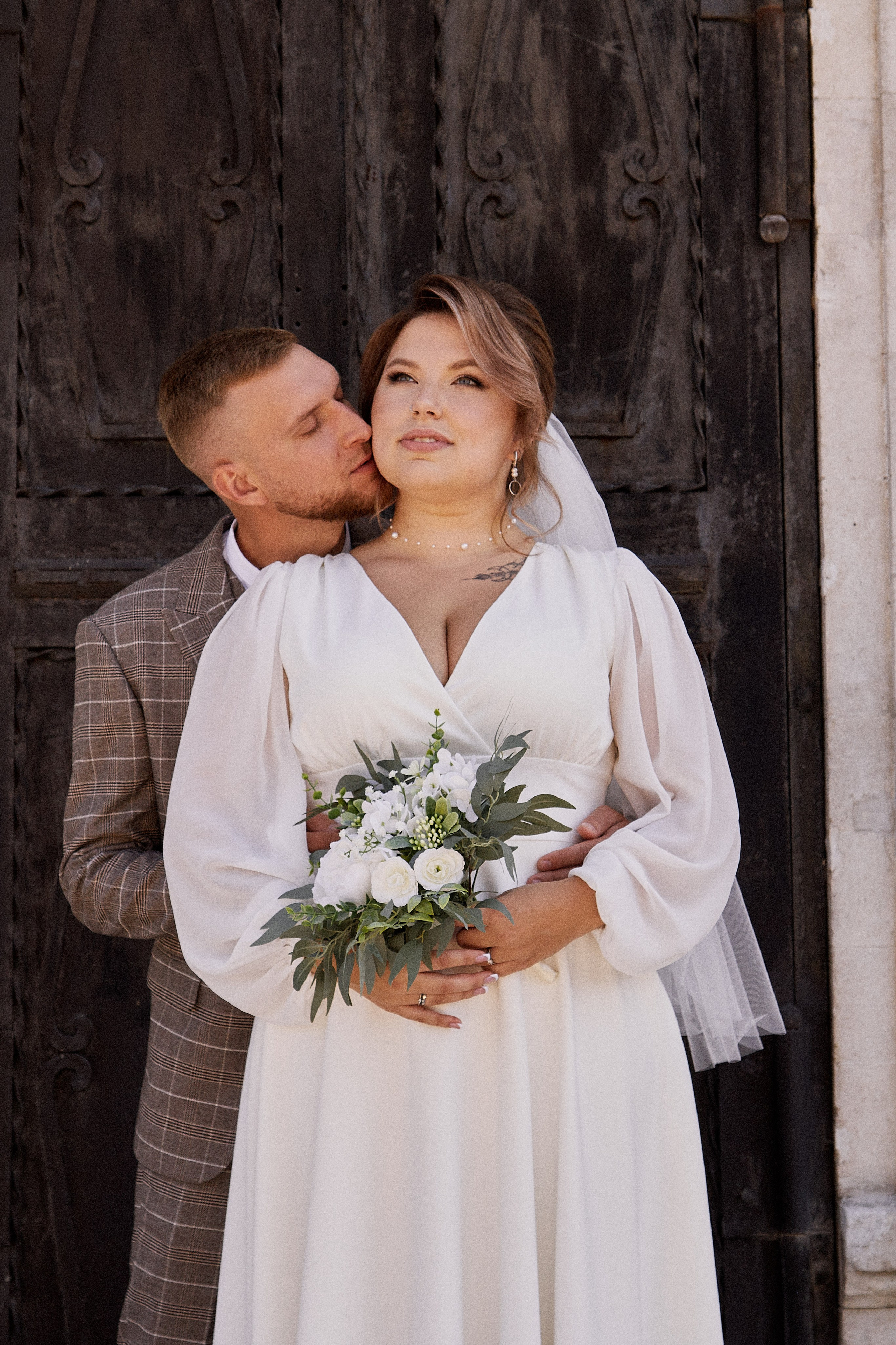 Алевтина и Дмитрий. Владимирский храм. Фотограф лавстори Москва/МО Приятелева Ангелина