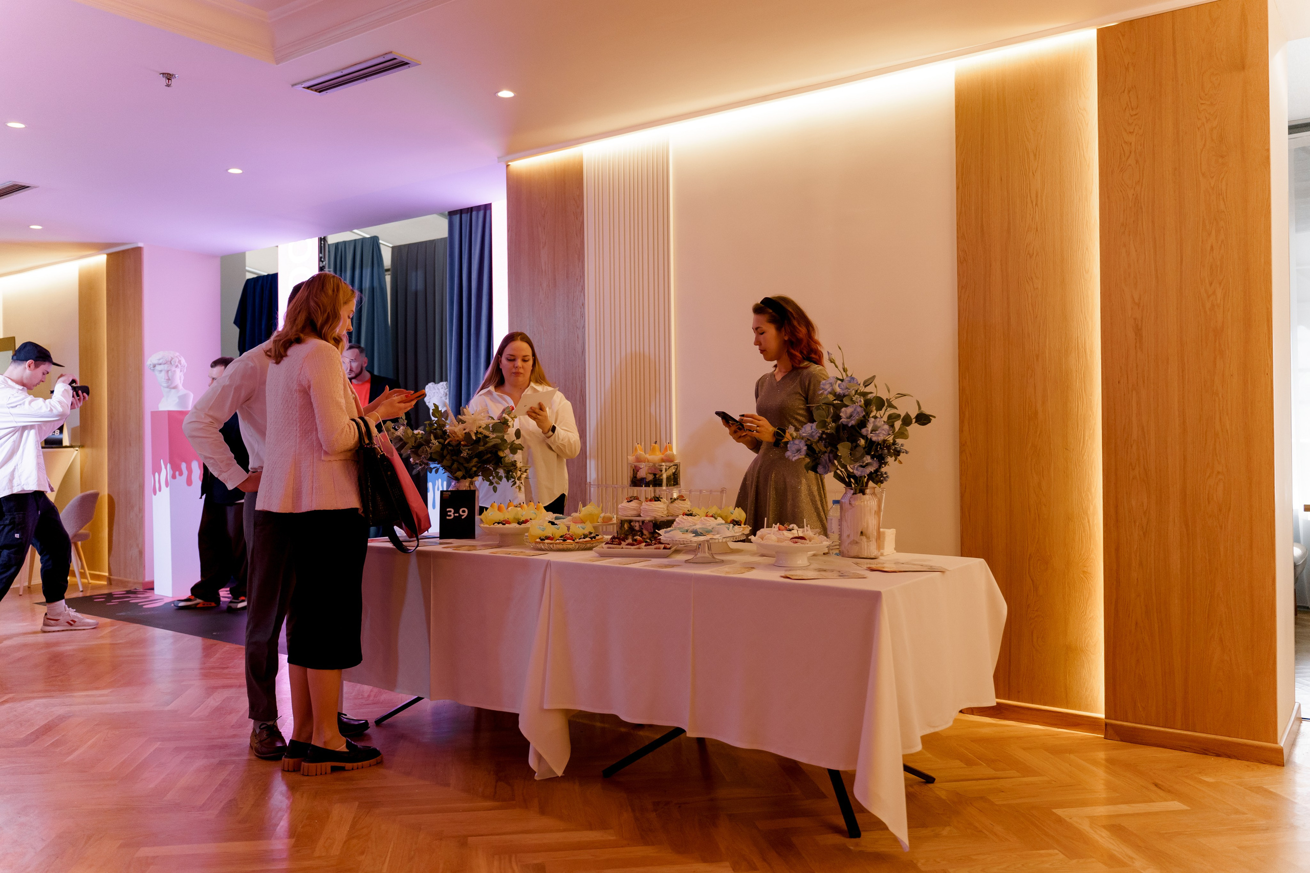 Выставка свадебных специалистов «Свадьба на 1000%». Свадебный фотограф в Санкт-Петербурге