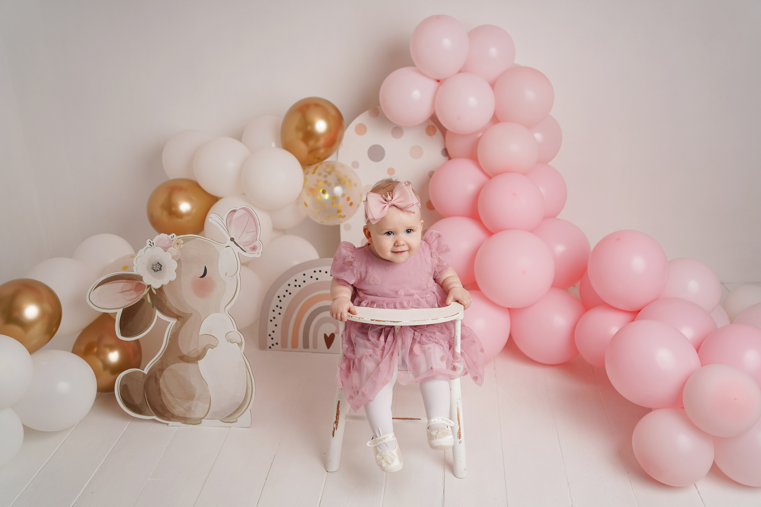 Фотограф для детей замечательно поладила с доченькой.