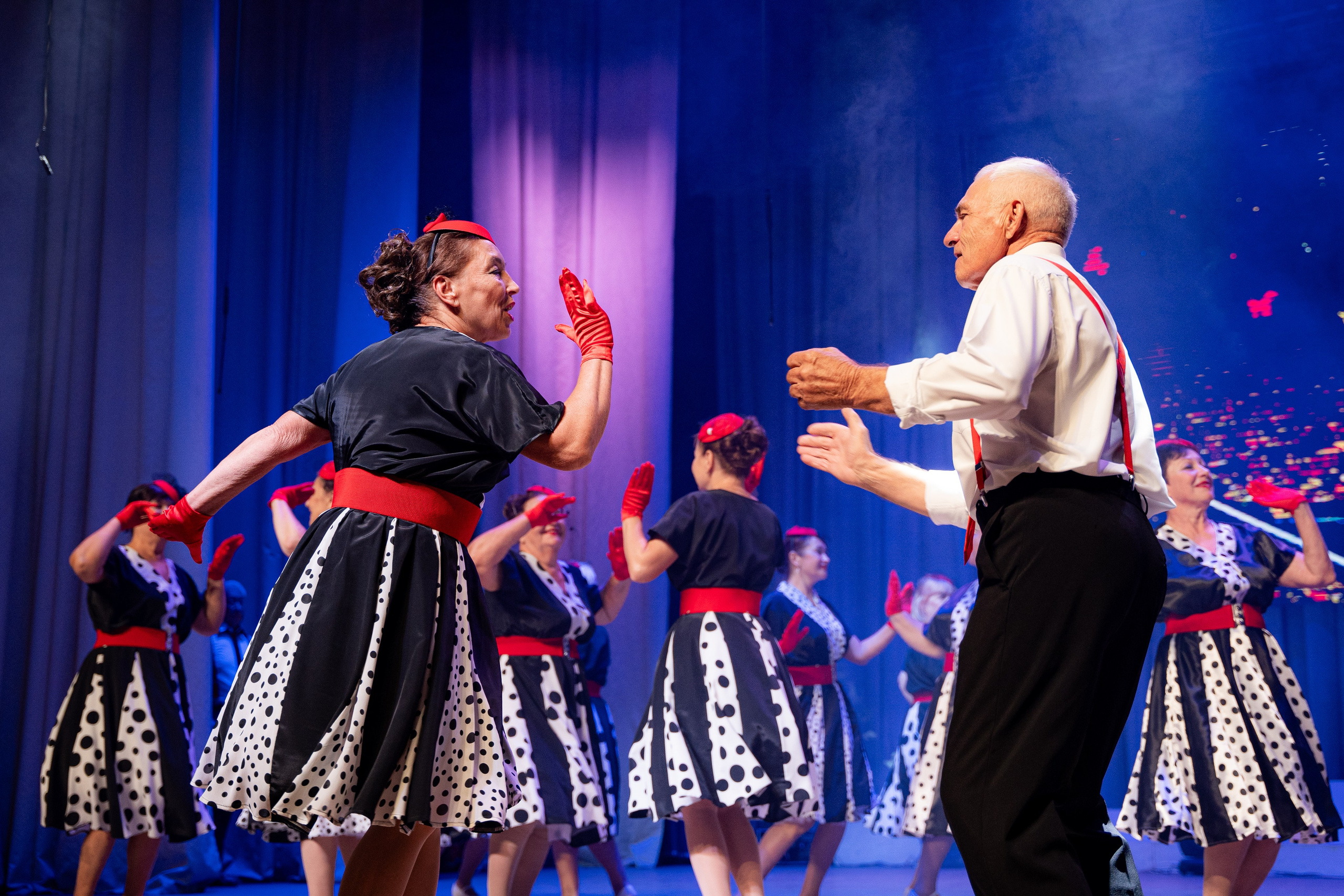 Городской фестиваль творчества ветеранов «Мудрость поколений говорит» 2024. Портретный и репортажный фотограф в Воронеже: Анастасия Пузикова