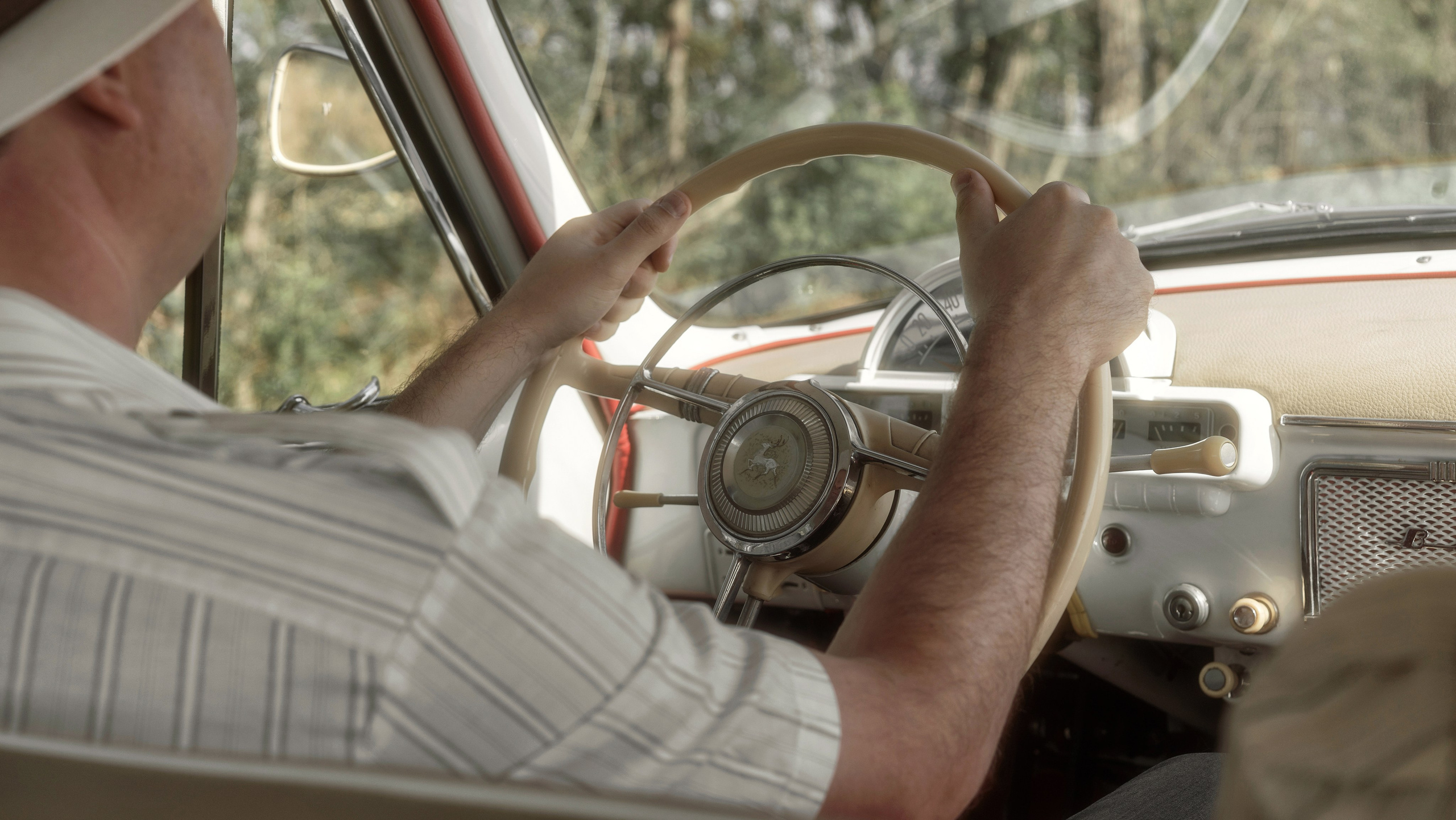 Папа купил автомобиль. Фотохудожник и фоторежиссёр Евгения Будякова