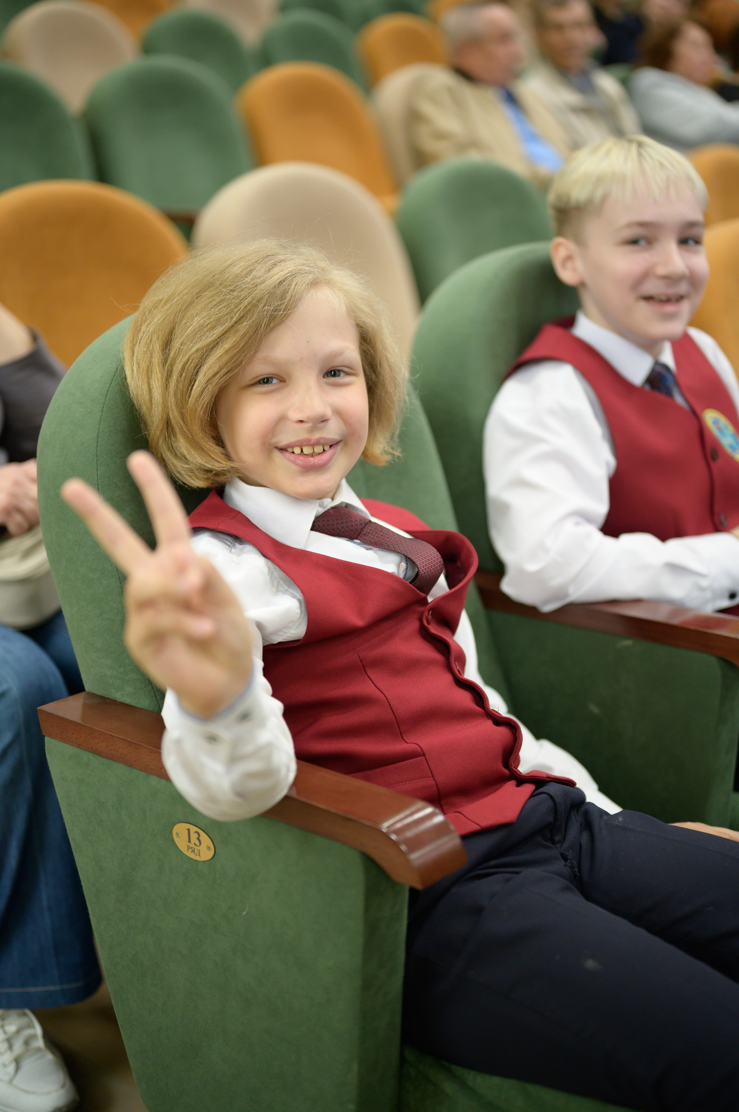 Выпускной 4Б гимназия № 16. Фотограф новорожденных, семейный детский в Тюмени Татьяна Морозова