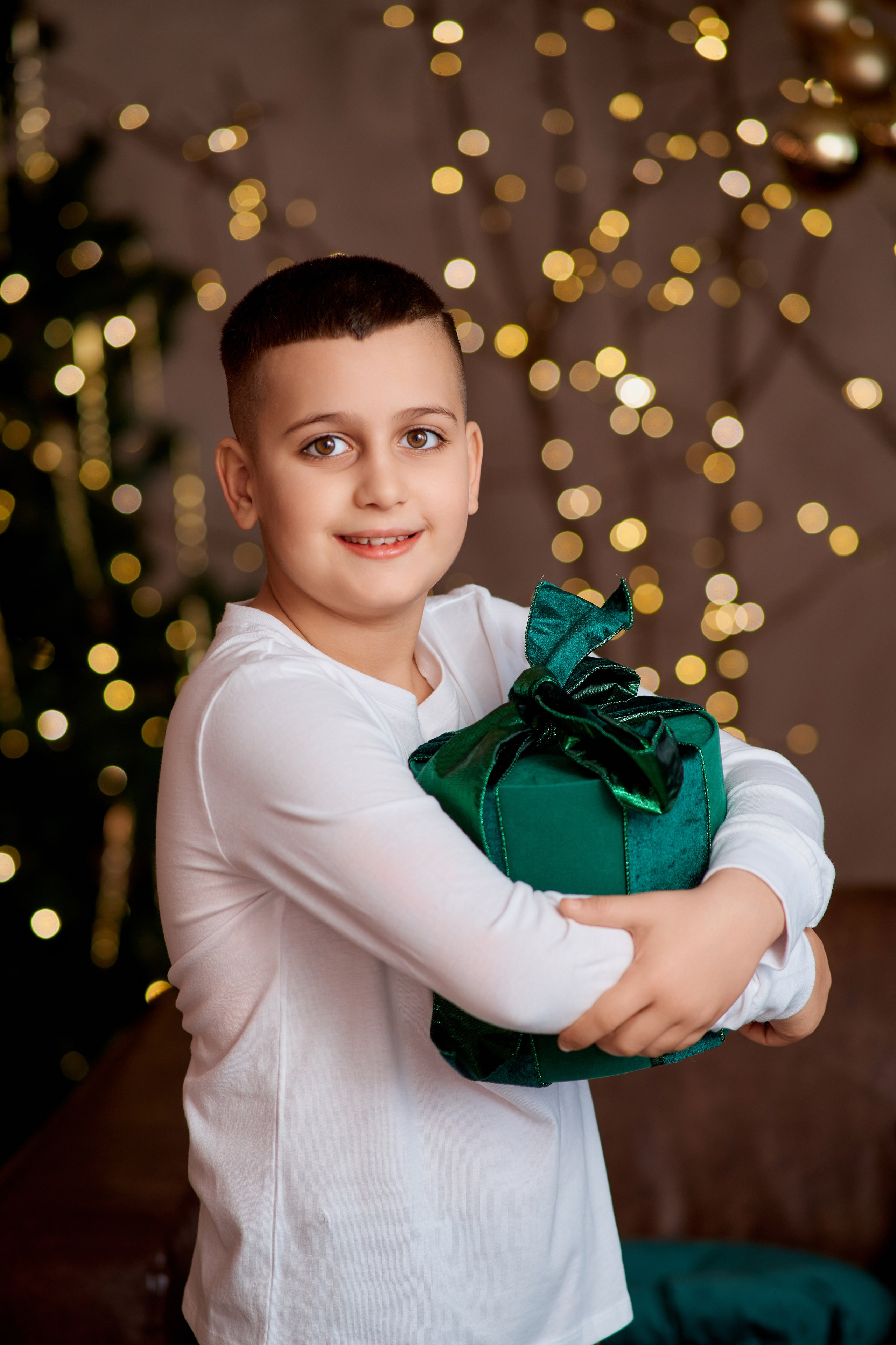 Новогодняя семейная фотосессия в студии Сова. Фотограф Таганрог Анна Трайжон