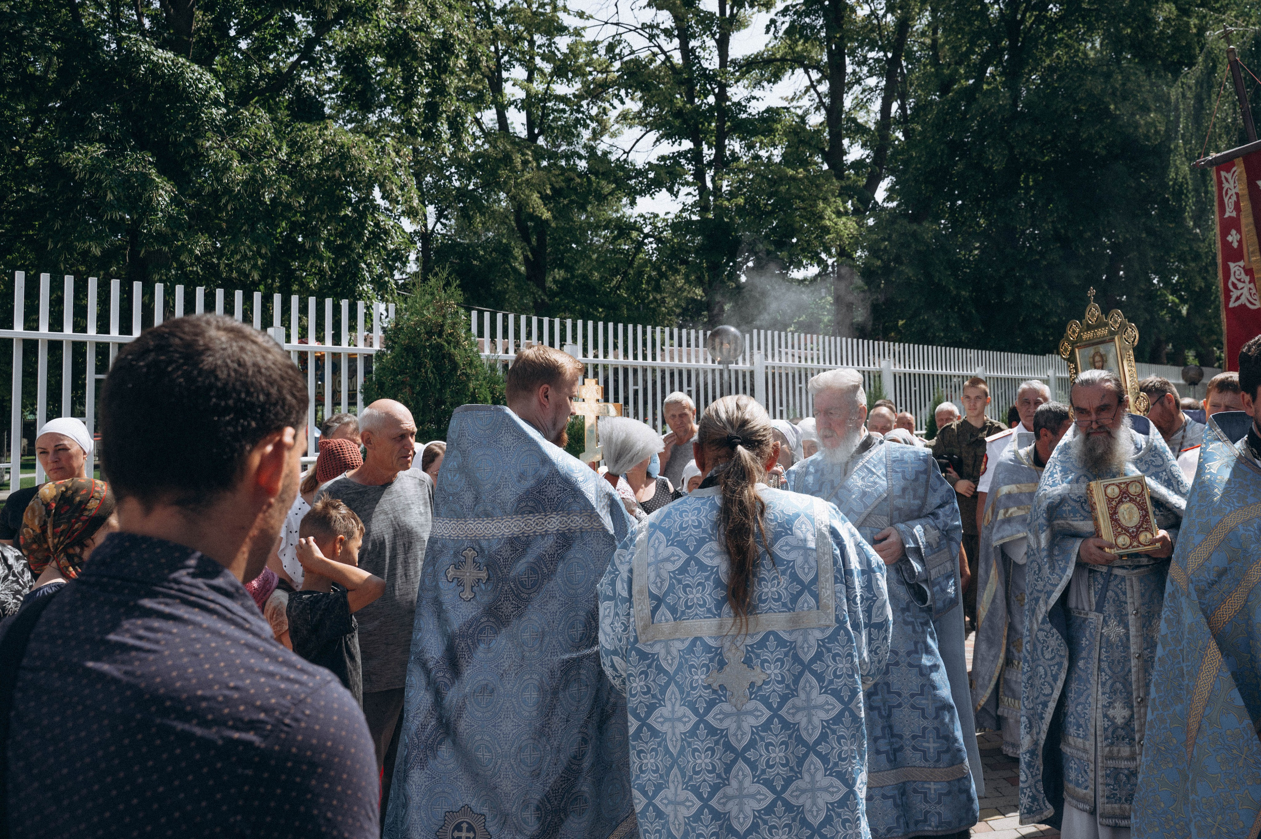 День празднования иконы Божией Матери, именуемой «Троеручица». ФОТОГРАФ НА ТАИНСТВА ВИКТОРИЯ БЕРЕЖНАЯ