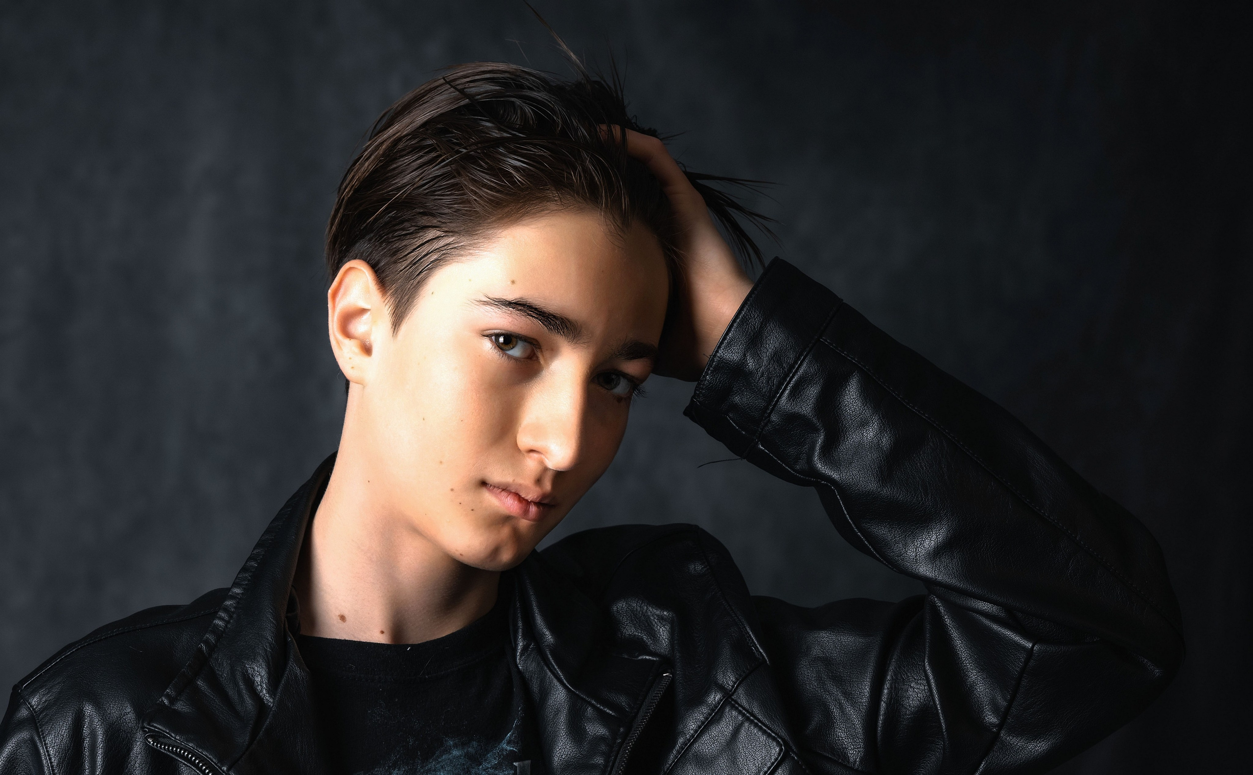 Портреты. Фотограф. г. Южно-Сахалинск. Олег Толстов