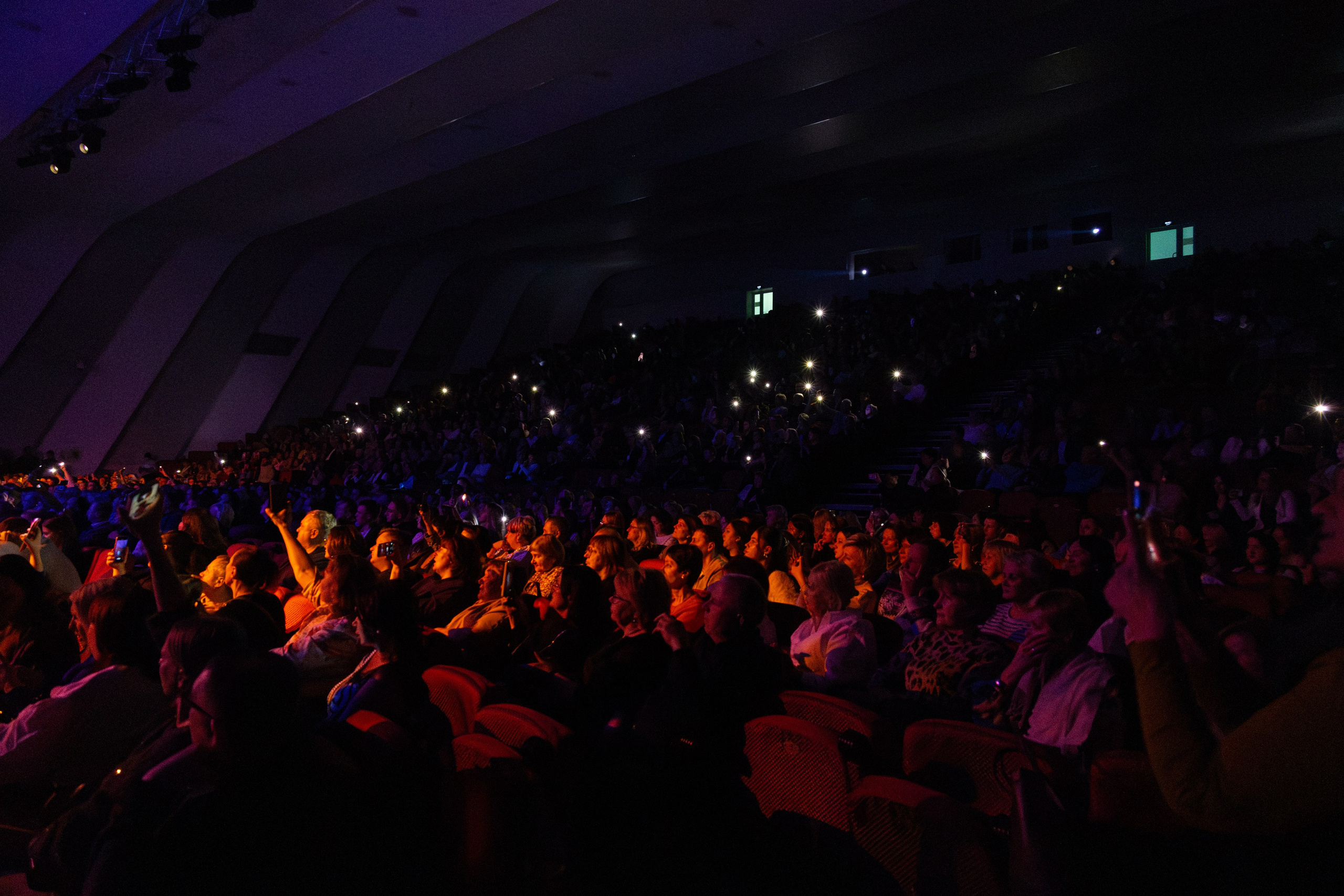 Сосо Павлиашвили КРАСНОЯРСК. Фотограф Красноярск съемки лавстори, фотосессия в студии, портретная съемка, творческие фотосессии