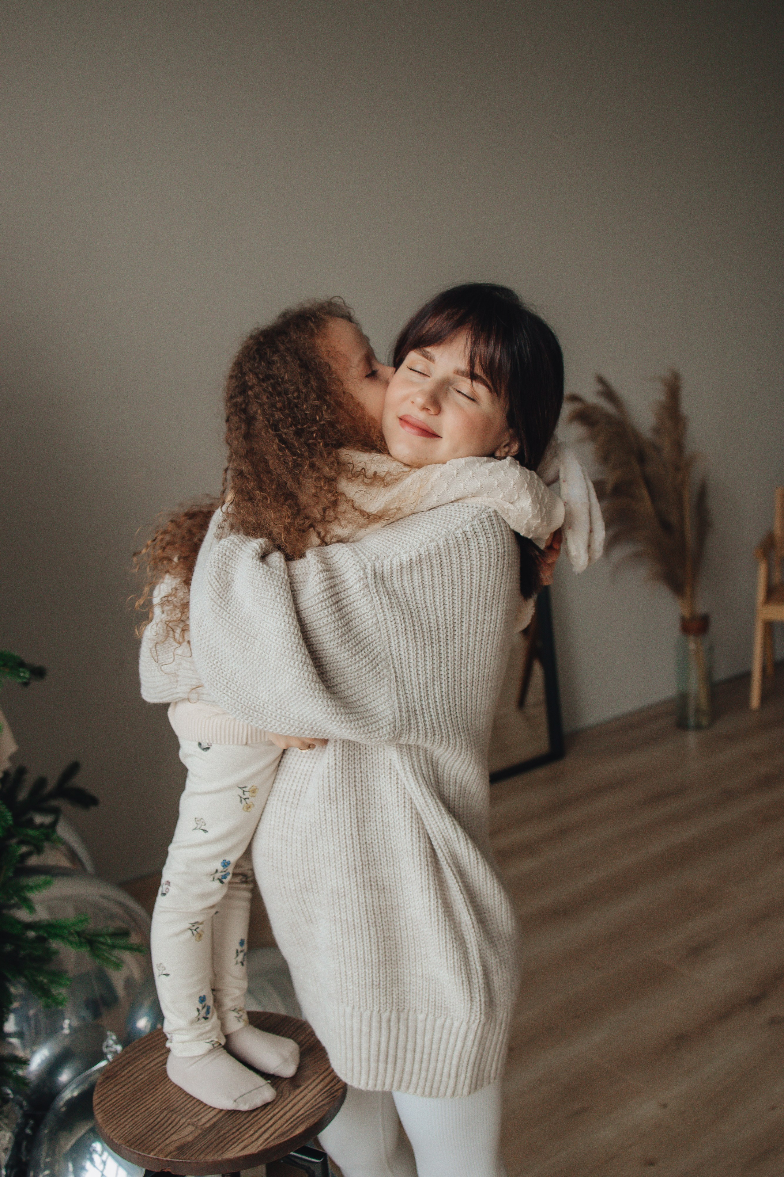 В ожидании сестренки перед Новым годом. Фотограф Новосибирск