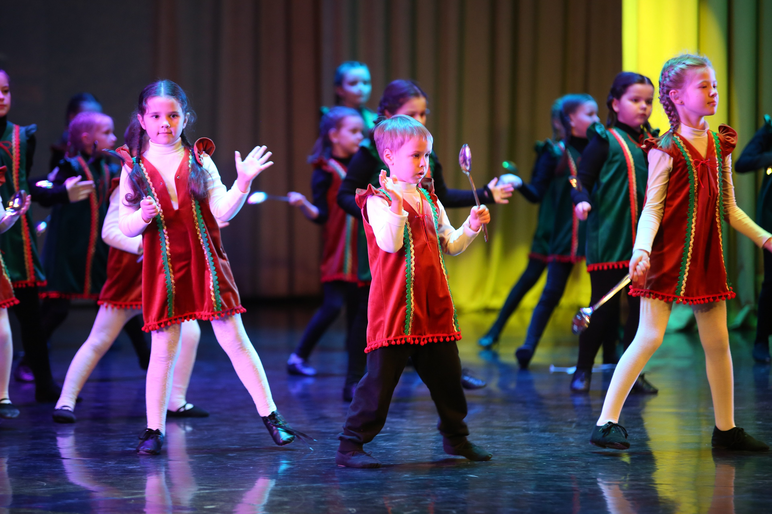 ТС ФАНТАЗИЯ — БЕНЕФИС 25 ЛЕТ. Профессиональный фотограф в Мценске и Орловской области