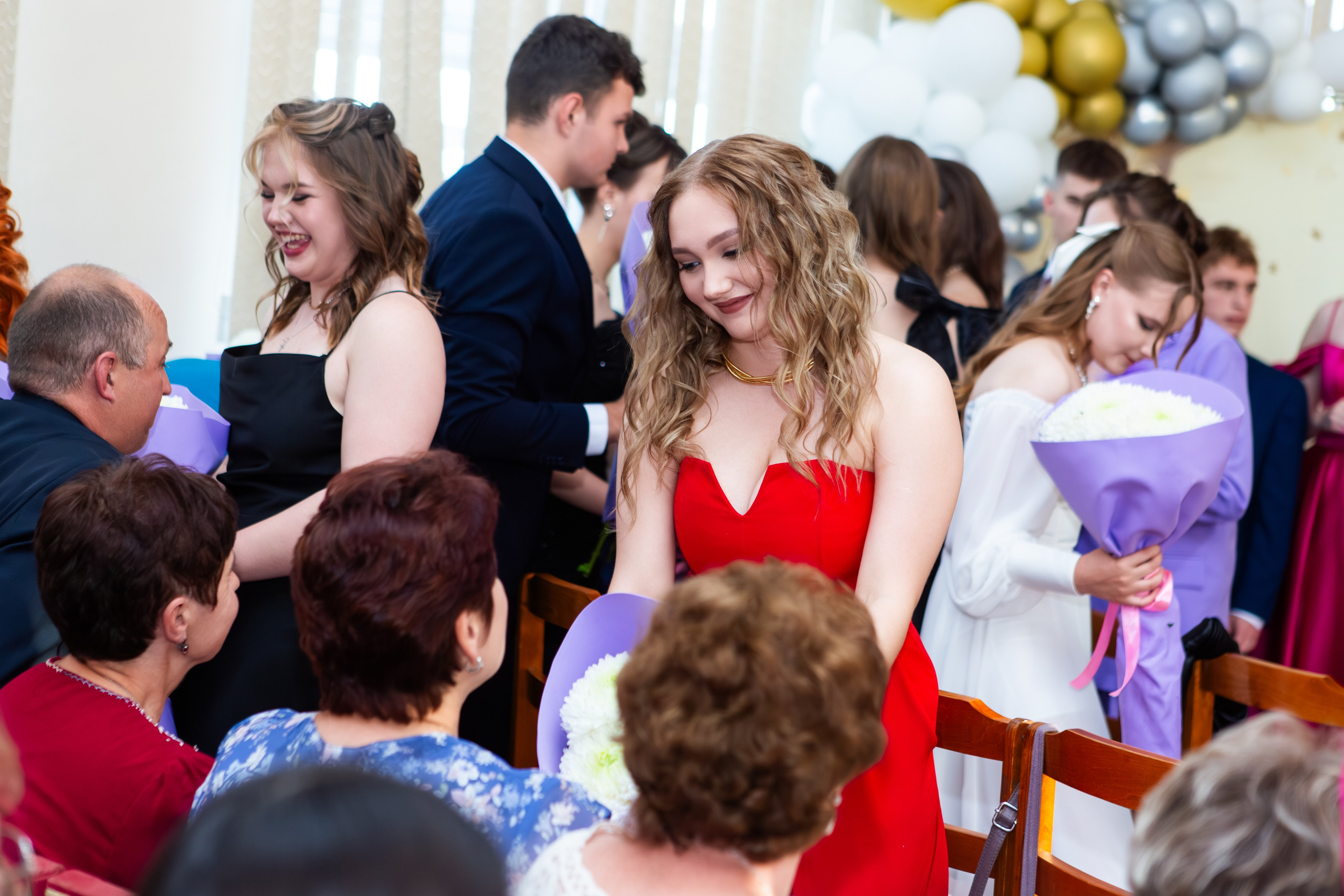 ВРУЧЕНИЕ ДИПЛОМОВ 2025 4 ШКОЛА Г.МЦЕНСК. Профессиональный фотограф в Мценске и Орловской области