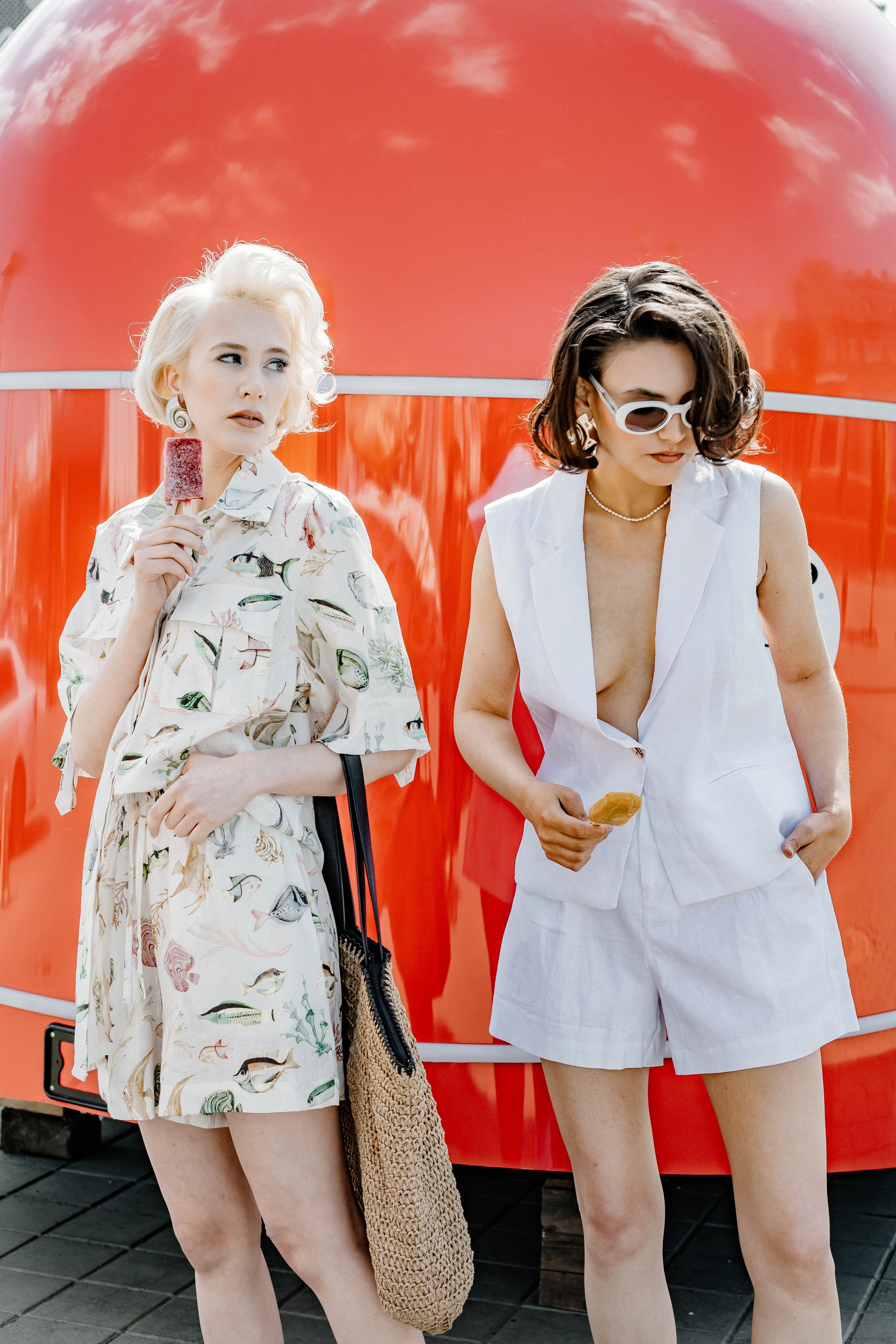 Ася и Наташа. Рыжова Тамара