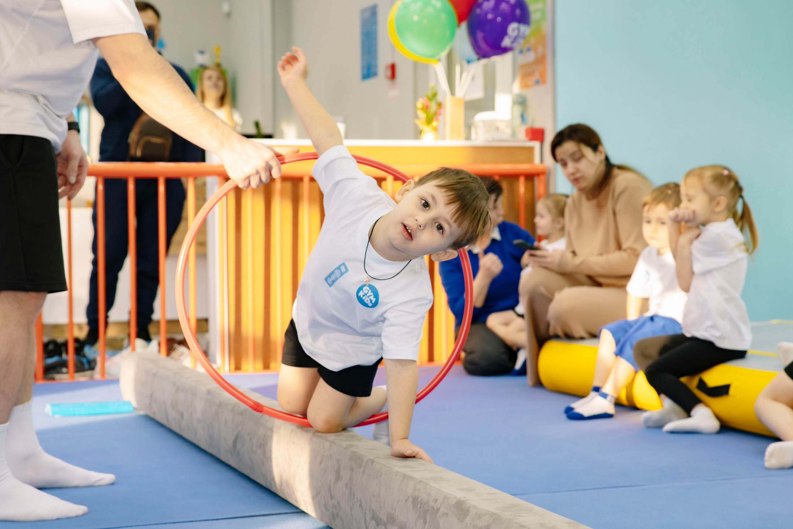Соревнования по гимнастике в Gymkids Звенигород. Профессиональный фотограф в Москве | Заказать фотосессию и съемку