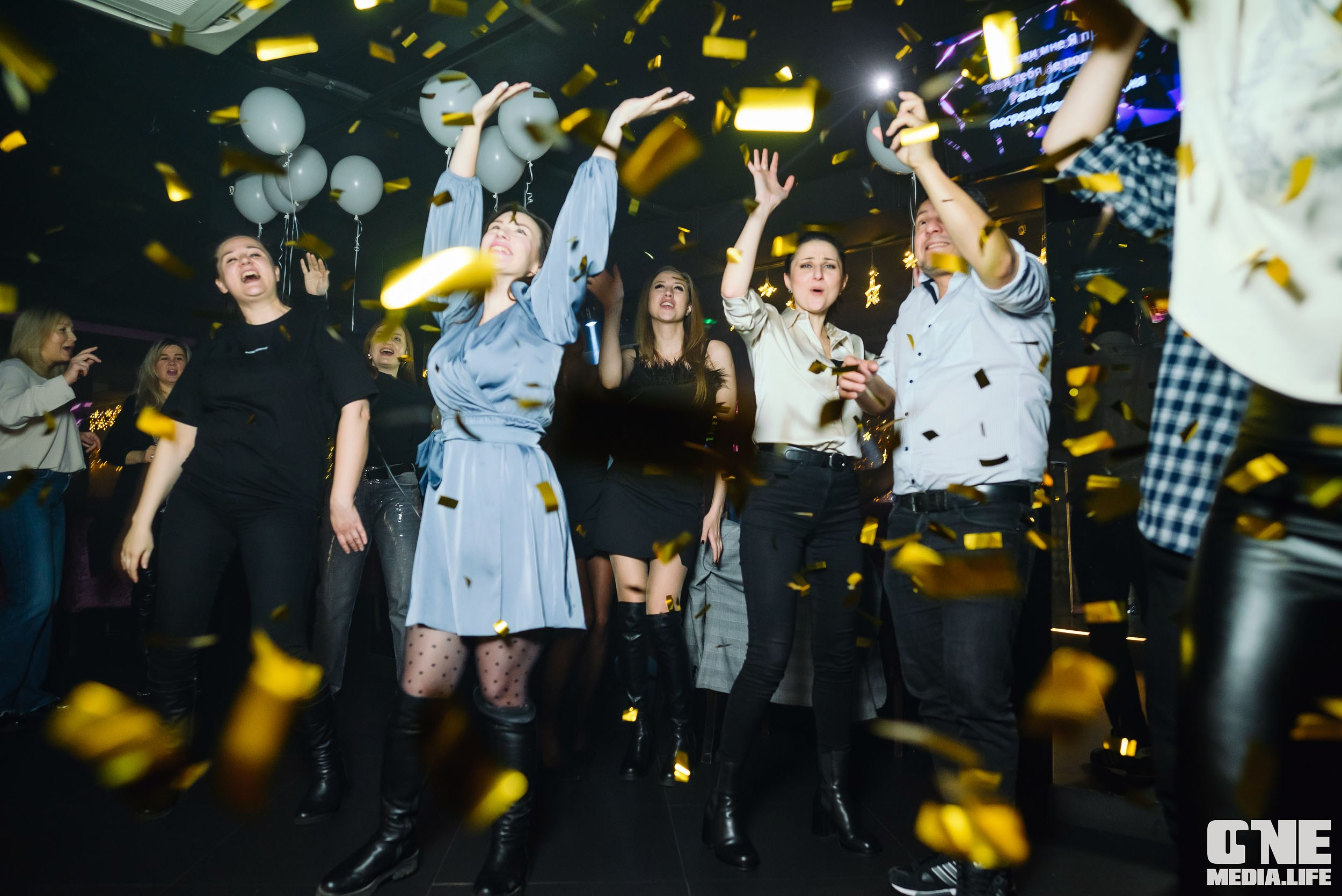 Фоторепортаж из караоке-клуба Эйфория. One Media Life: фоторепортажи, фотоотчеты с мероприятий и заведений