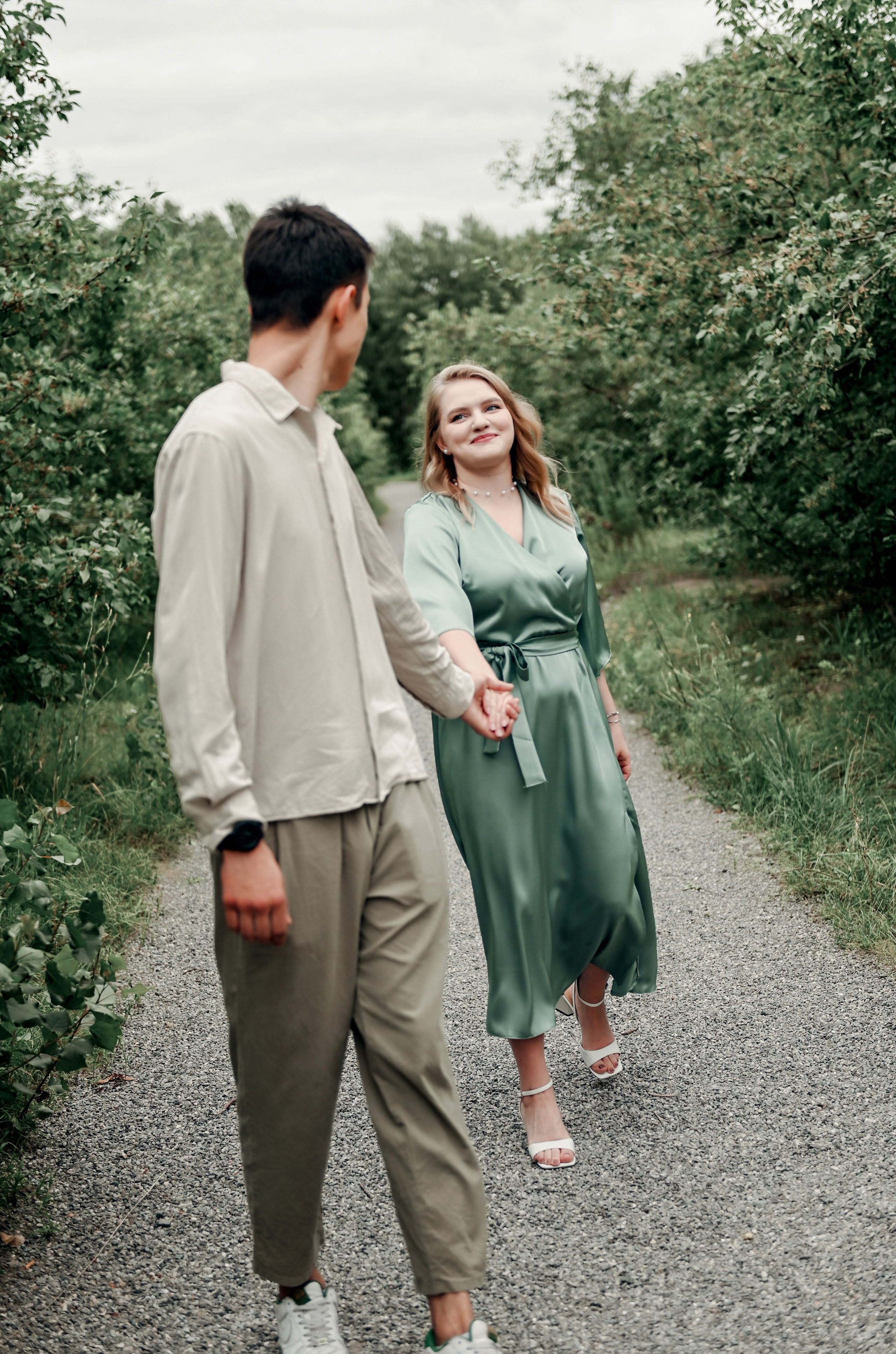 Love story прогулка вместе с песиком))). Свадебный, семейный, детский, контент фотограф в Омске Максим Ильин