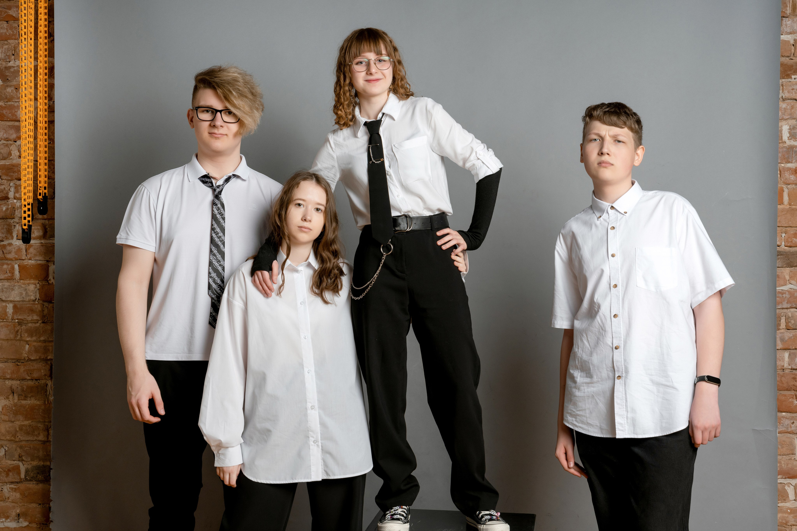 Выпускной альбом с 9 класса Школьная выпускная фотокнига