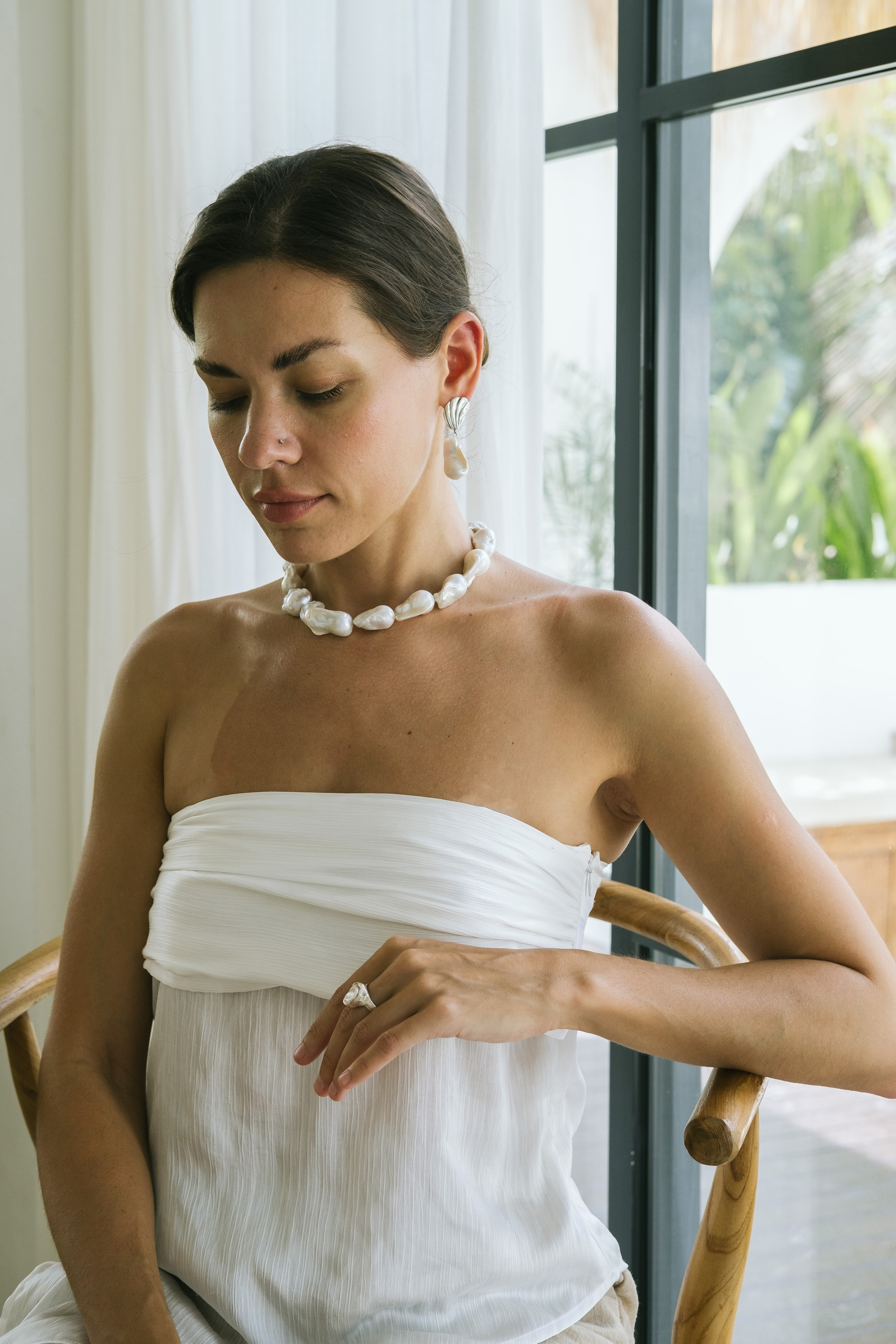 Украшение на модели. Фотограф на Бали|Свадьба на Бали