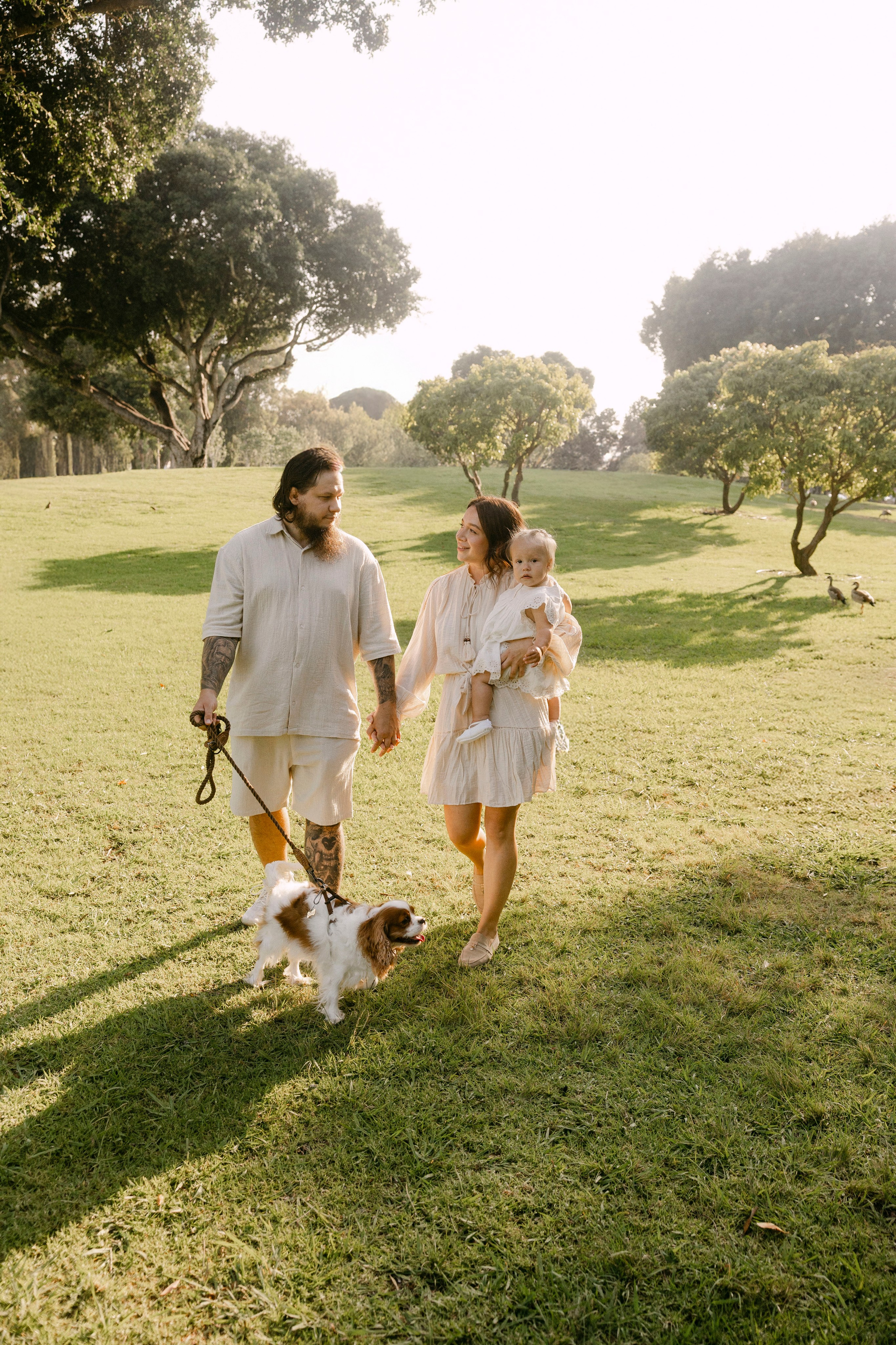 First year photoshoot inside the park (sunset). Wedding and family photographer
