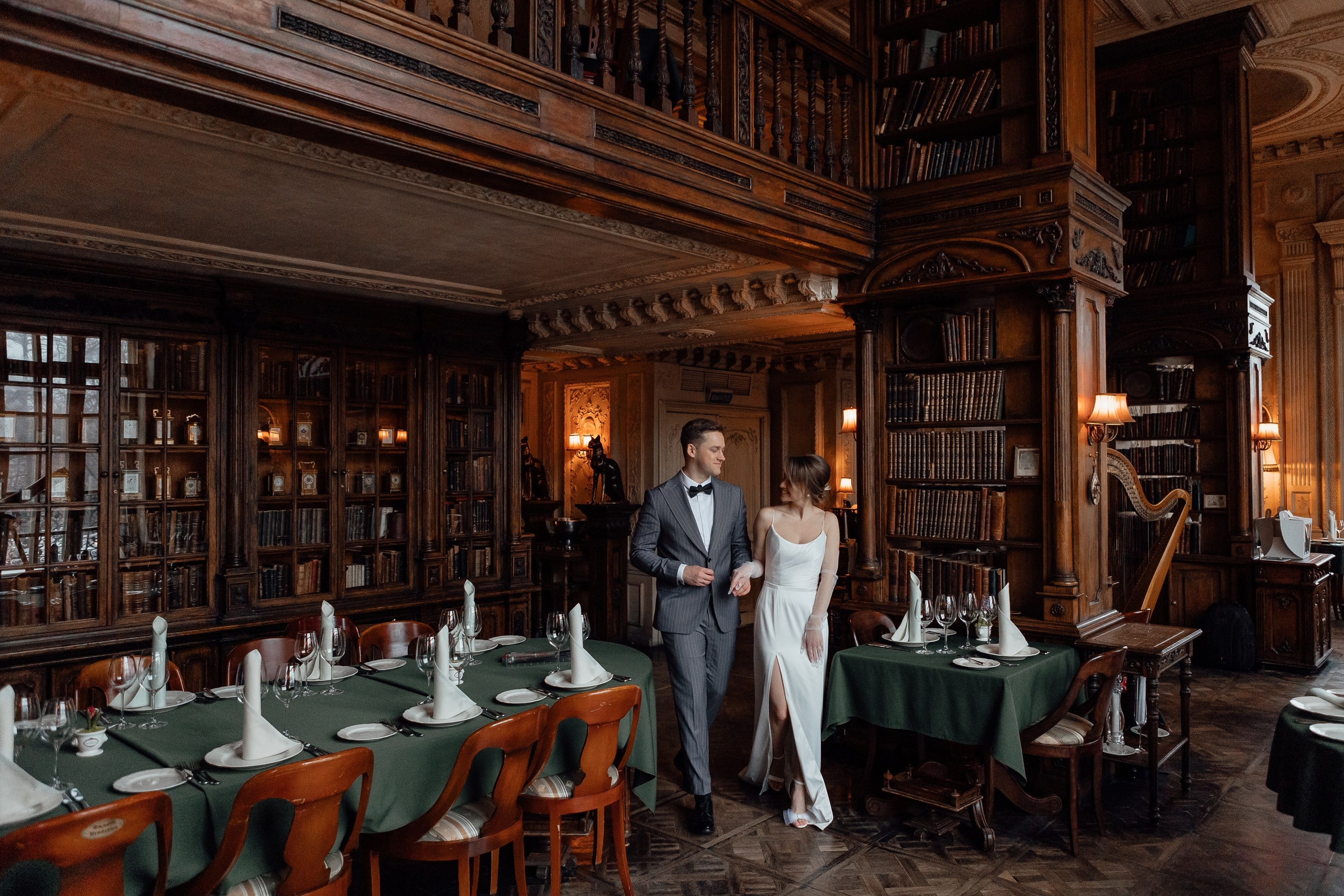 Свадебная фотосессия в кафе Пушкин