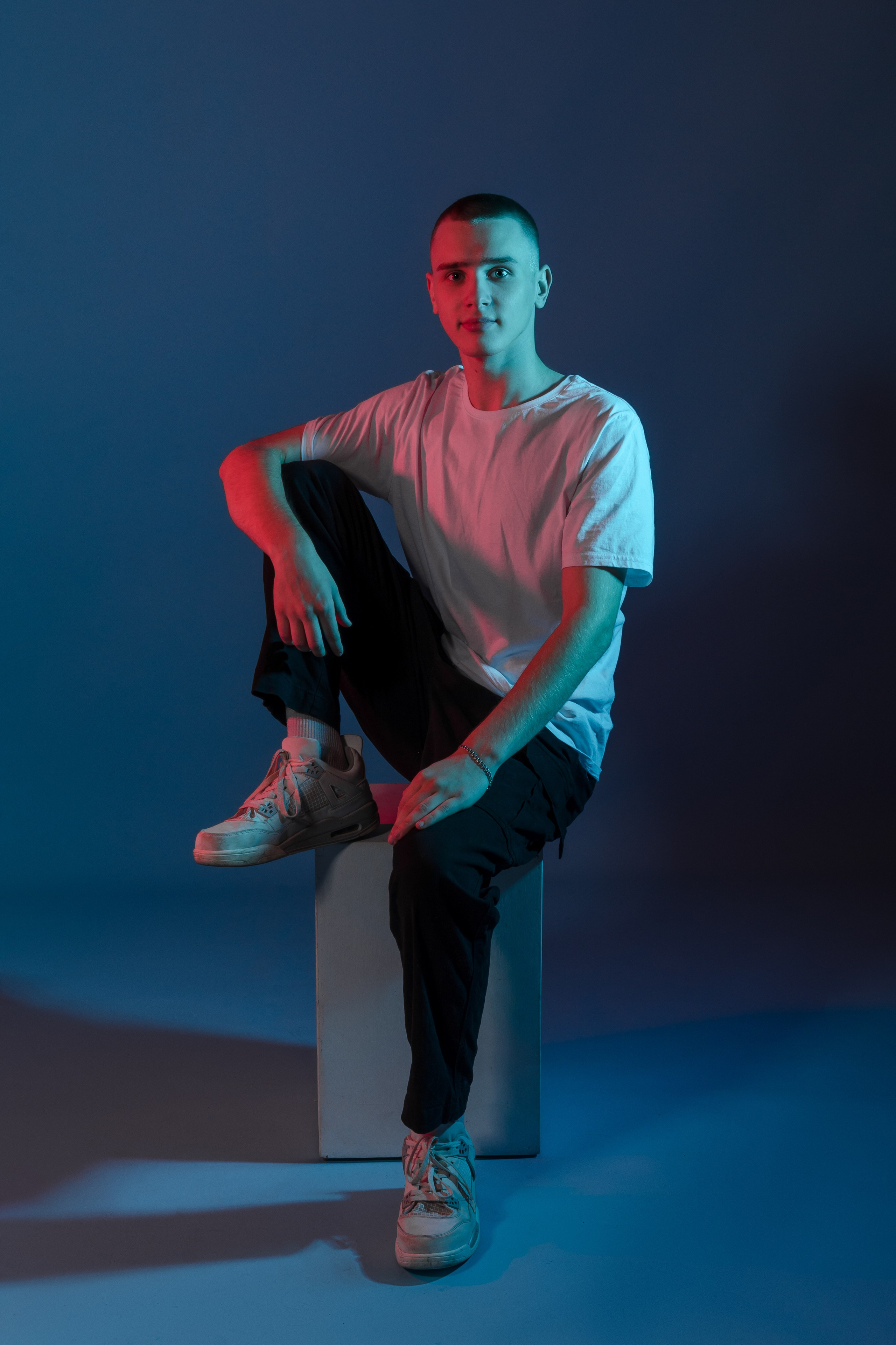 Съемки в студии. Индивидуальные, семейные, студийные съемки в Серпухове и за пределами