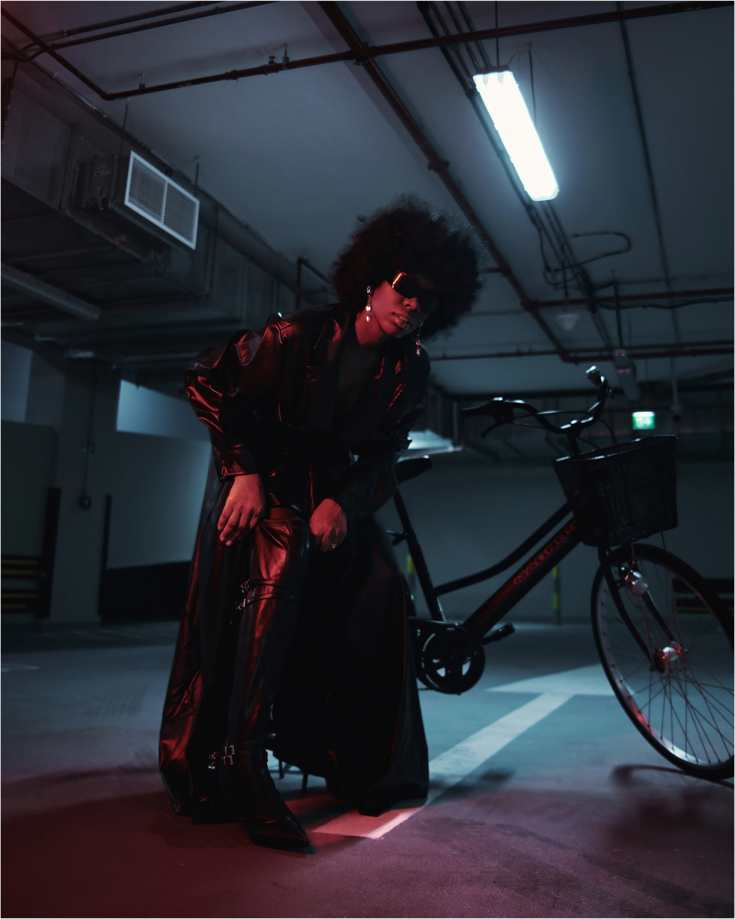 NY. NOIZOMAX Художественный фотограф в Дубай