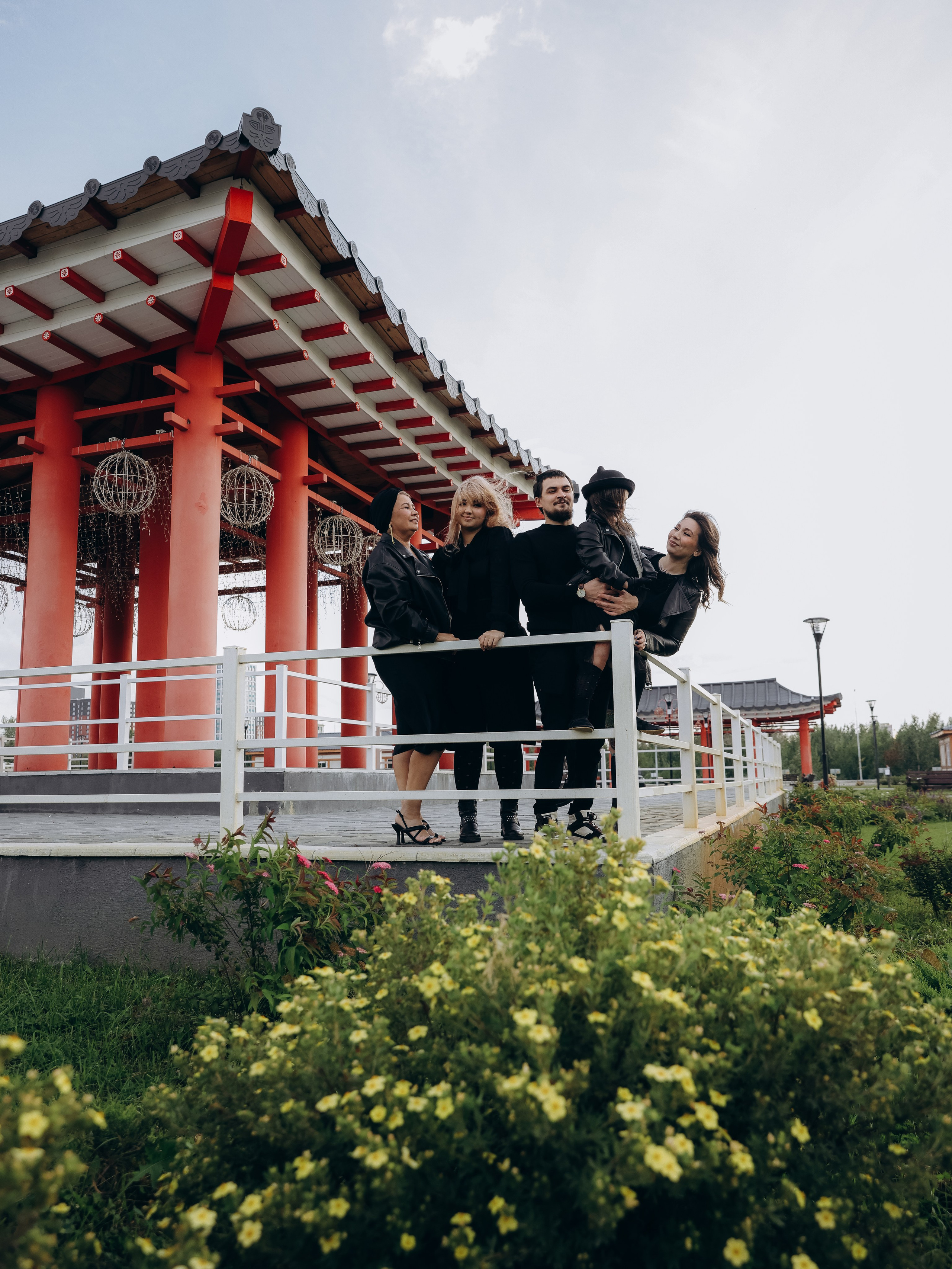 Семья в черном. Мультифотограф Динара Ахмедзянова