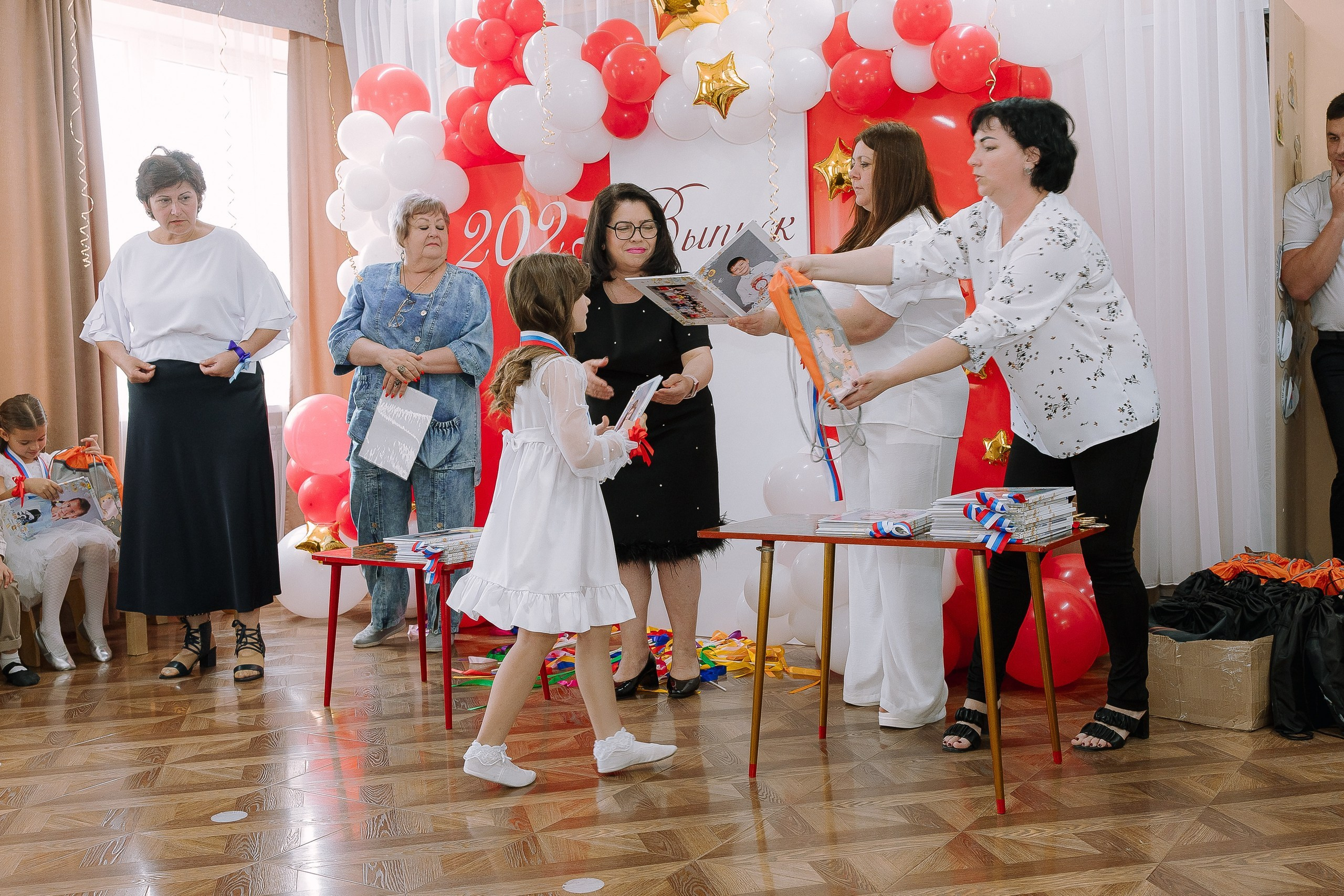 Выпускной в ДС 26. Выпускные альбомы Натальи Бутко: Новороссийск, Анапа, Геленджик