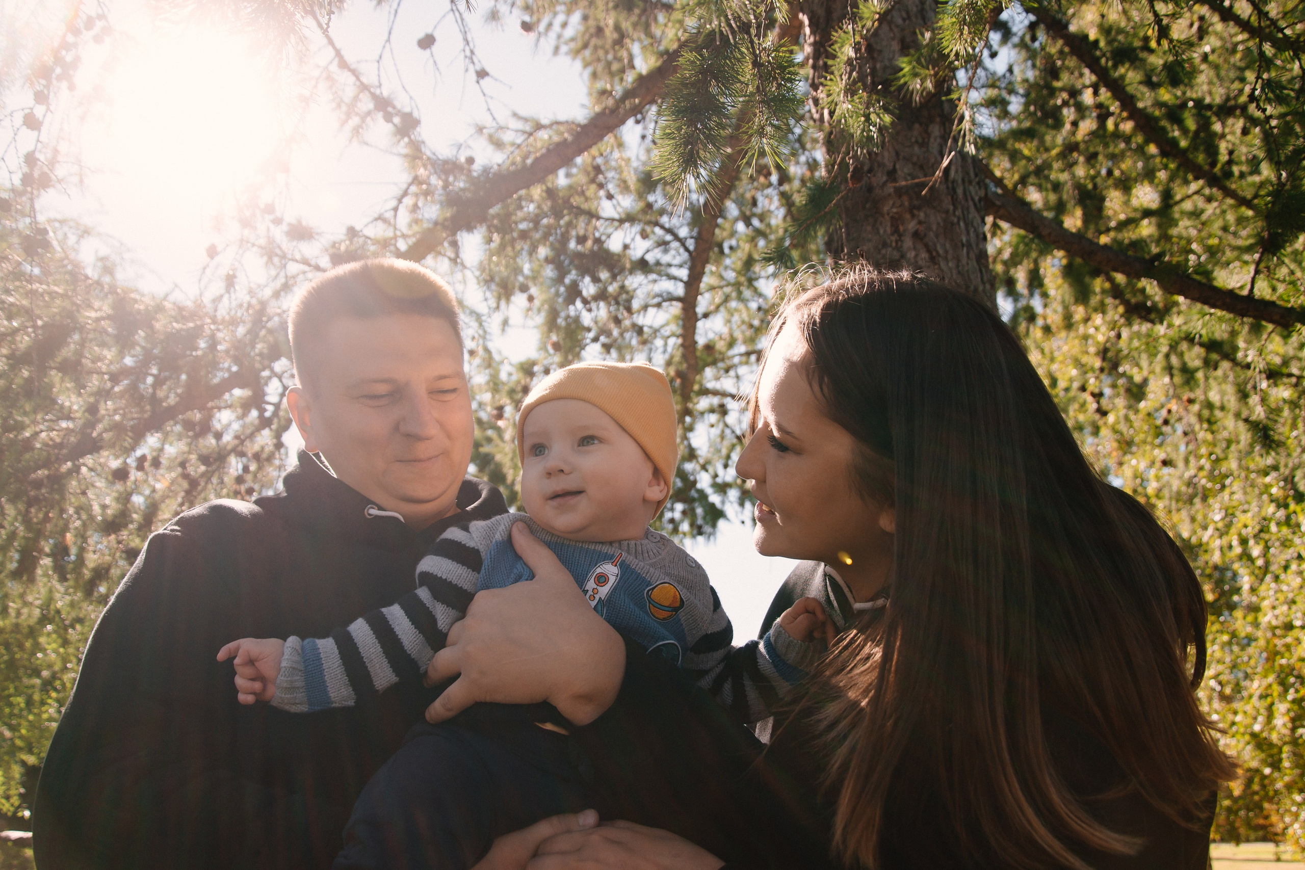 Серебряковы. Сквер Алое Поле. Фотограф в Челябинске Любовь Денисенко