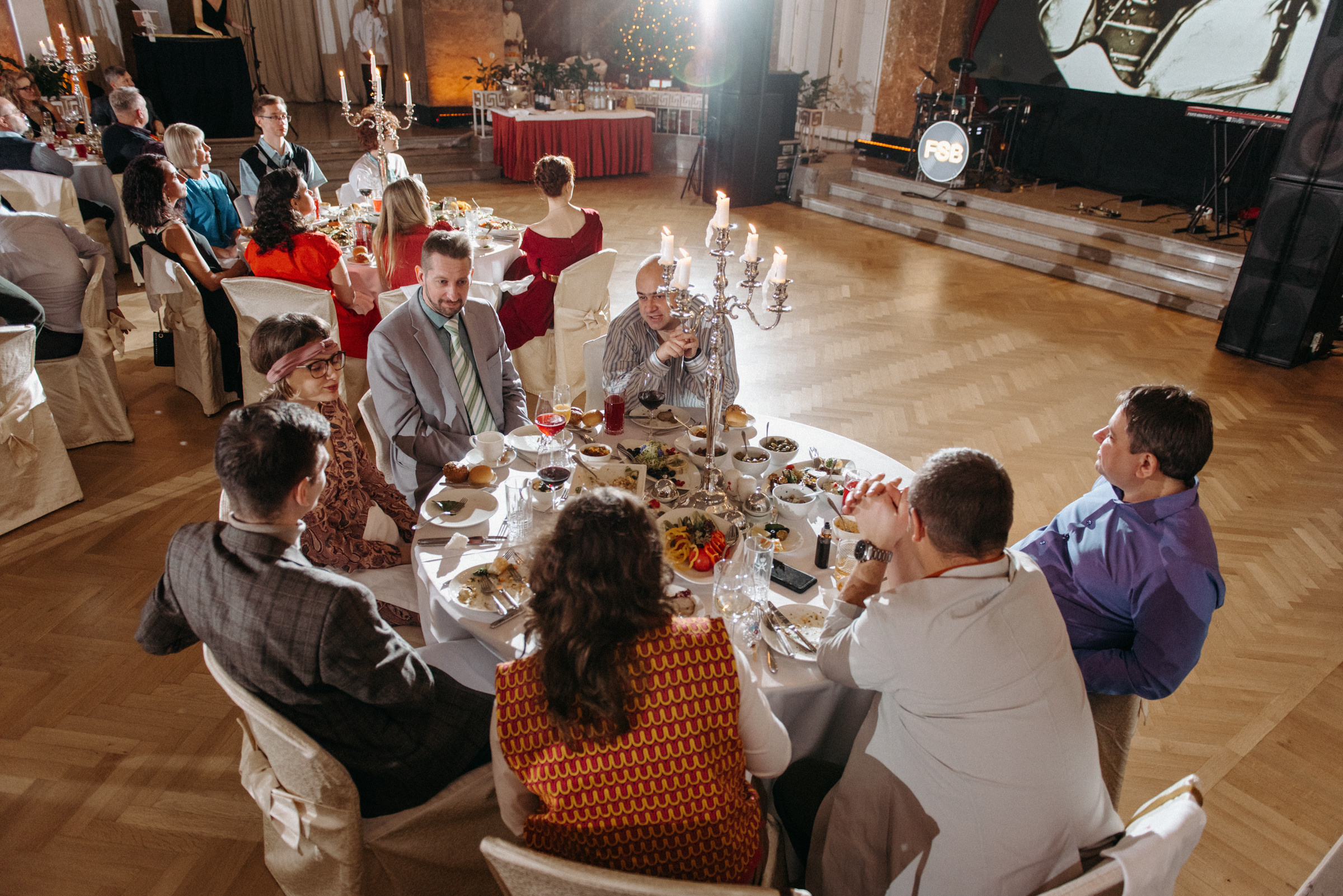 фотограф на корпоратив, фотограф на новогодний корпоратив, фотограф на мероприятие