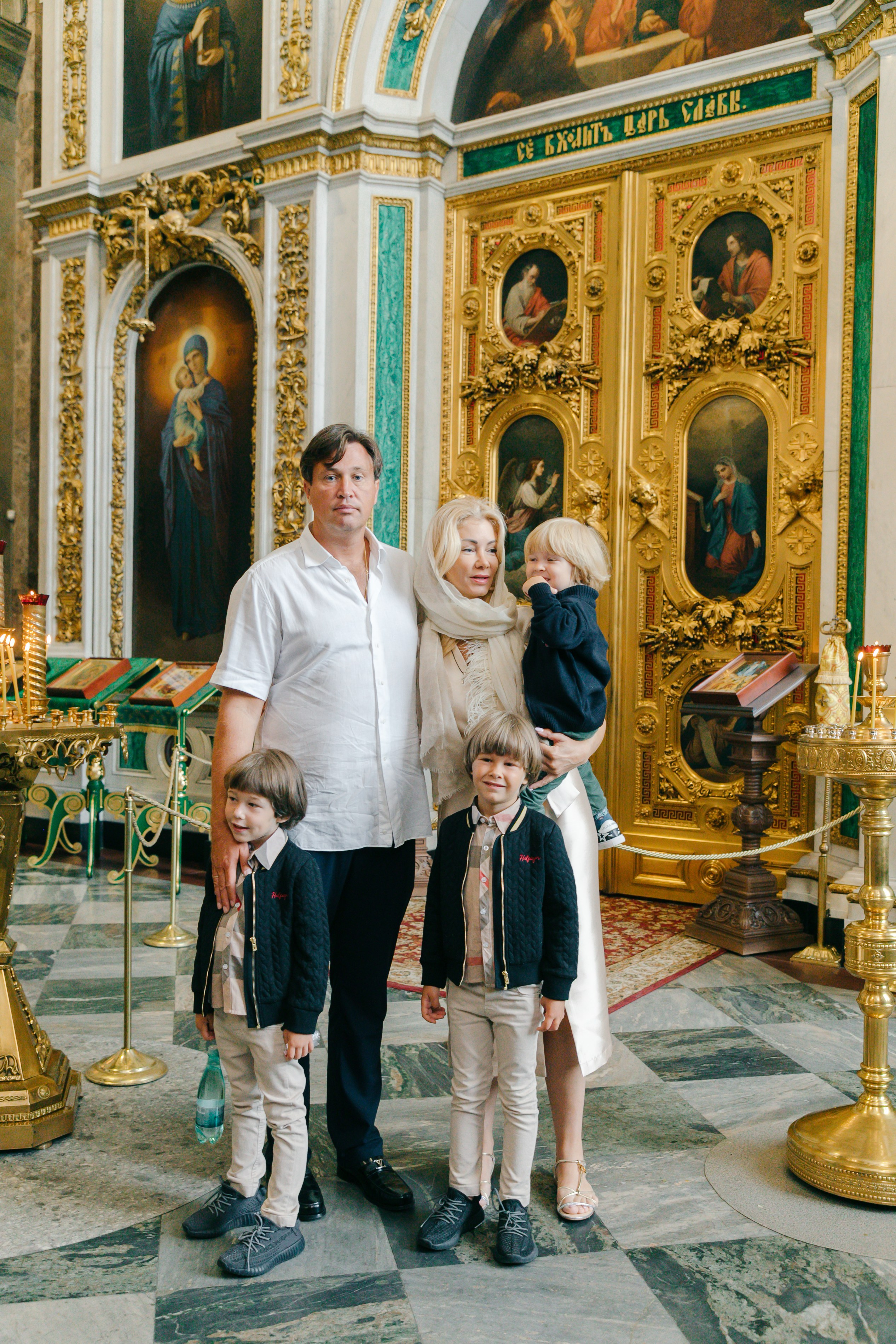 Крещение ребенка в Исаакиевском соборе СПб, крещение в церкви цена, крещение ребенка цена в спб невский район, можно крестить в исаакий, крещение в исаакиевском соборе санкт-петербурга 2023, как и где покрестить ребенка в спб, как записаться на крестины ребенка в исаакиевском соборе, фотограф на