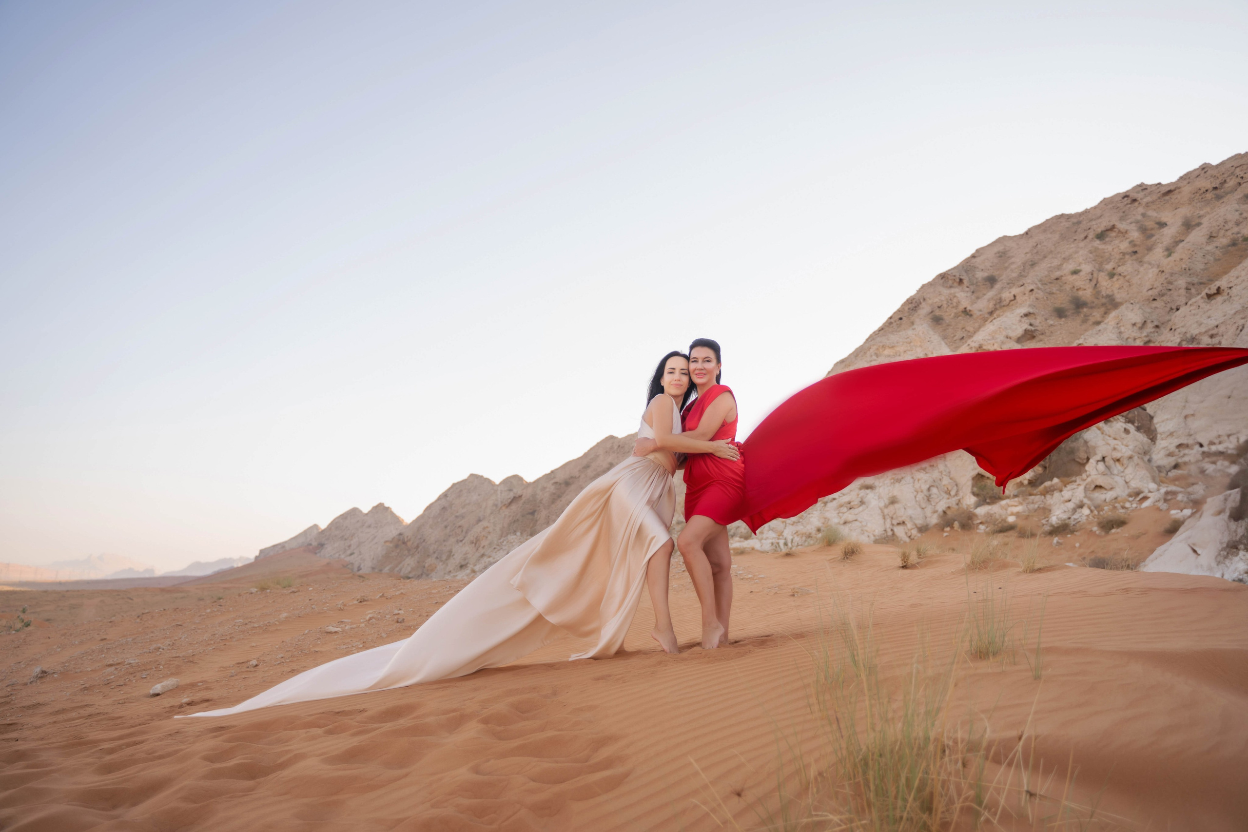 Фотосессия с летящими платьями в Дубае. Фотограф и видеограф в Москве и Абу Даби Мария Кулагина