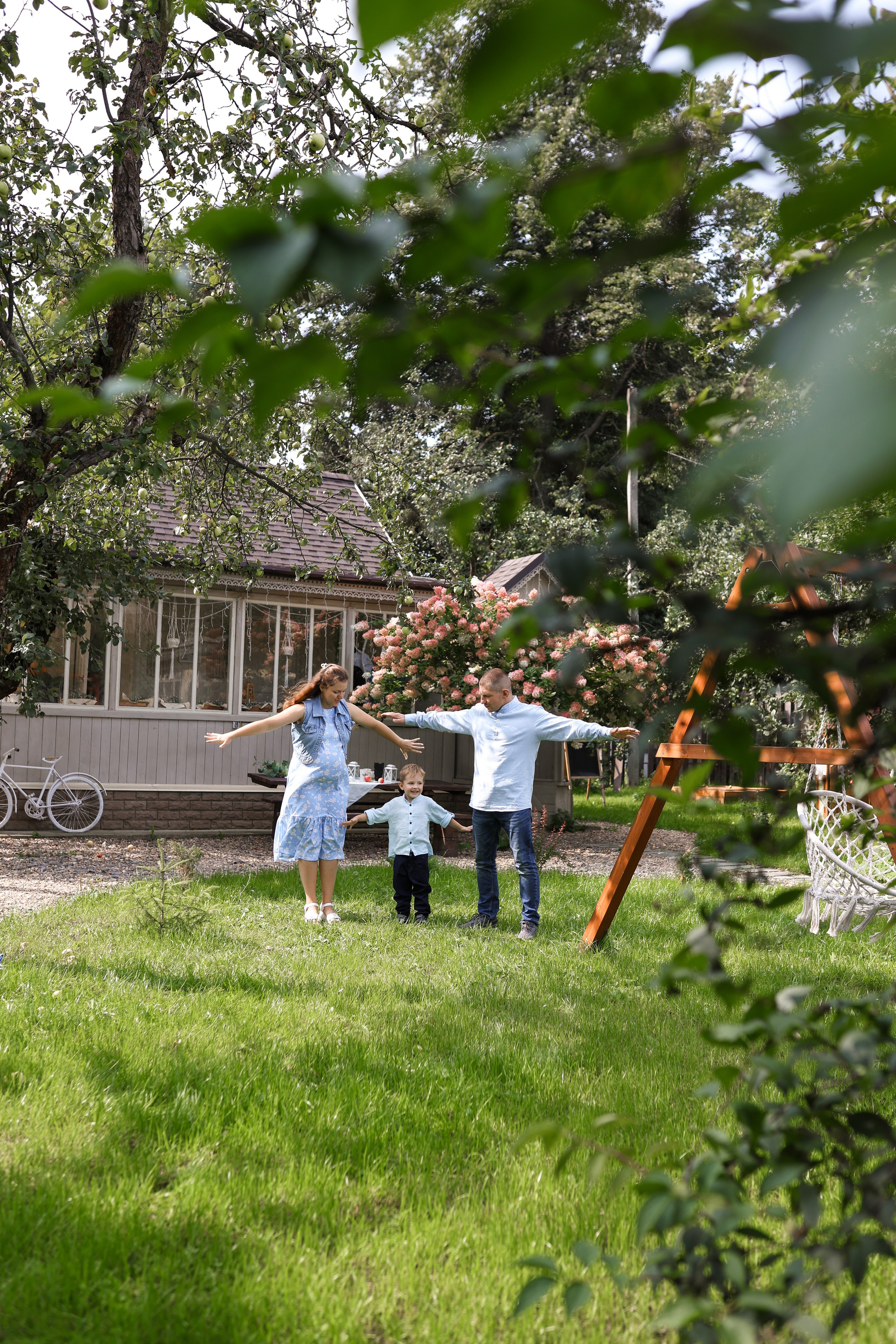 Фотосессия беременности в загородной студии Купавна. Фотограф в Железнодорожном и Балашихе