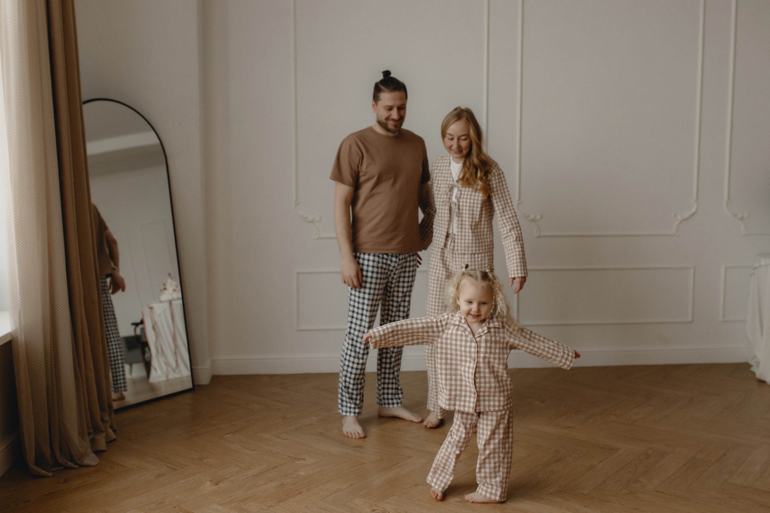 Дима, Вита и малышка Эмма. Главная