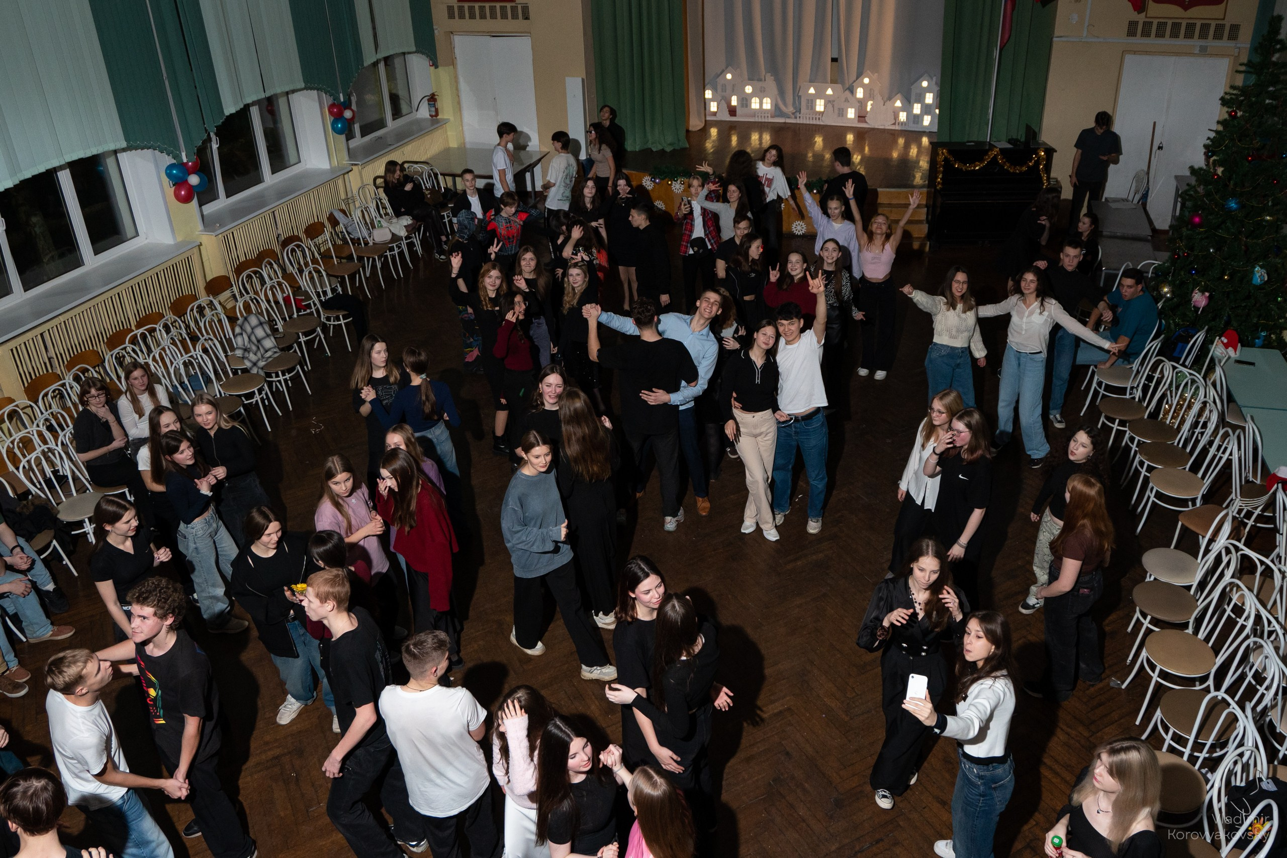 Дискотека 2024 г. Фотограф Владимир Коровяковский