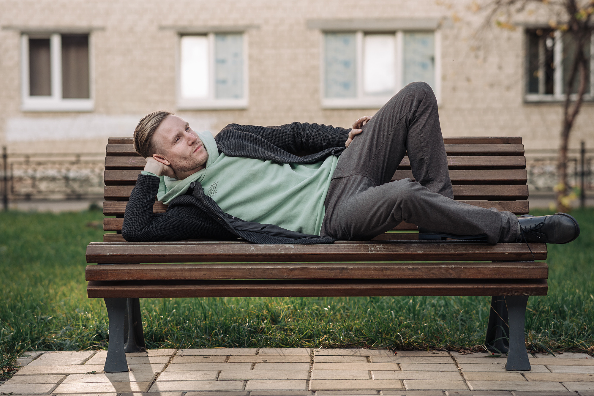 Прогулка по городу Каменск-Уральский, мужской портрет. Фотограф в городе Каменск-Уральский — Метелёв Андрей