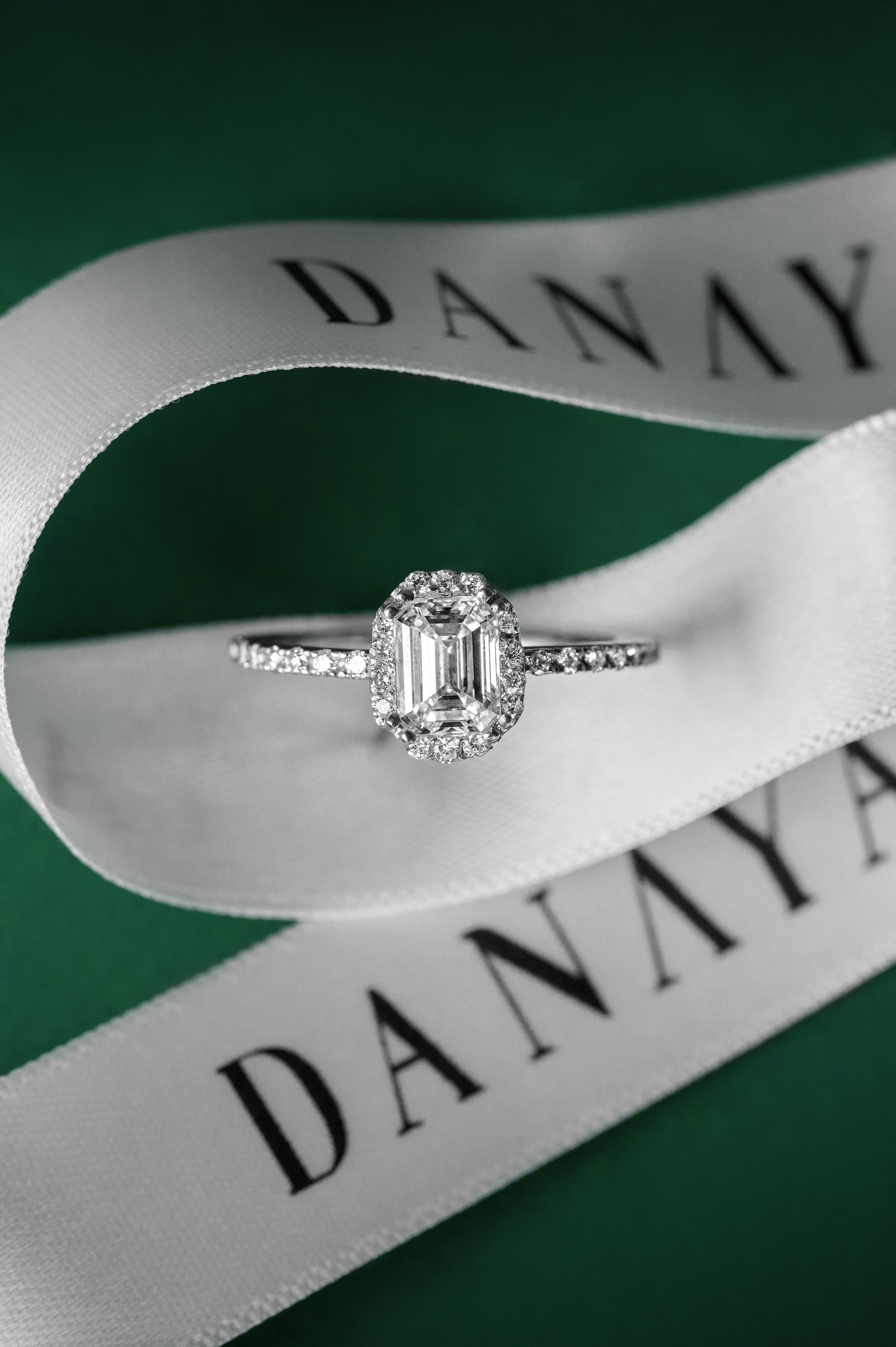 Ювелирная съемка. Свадебный и семейный фотограф Михаил Галабурдин и Анна Завадская. Рост