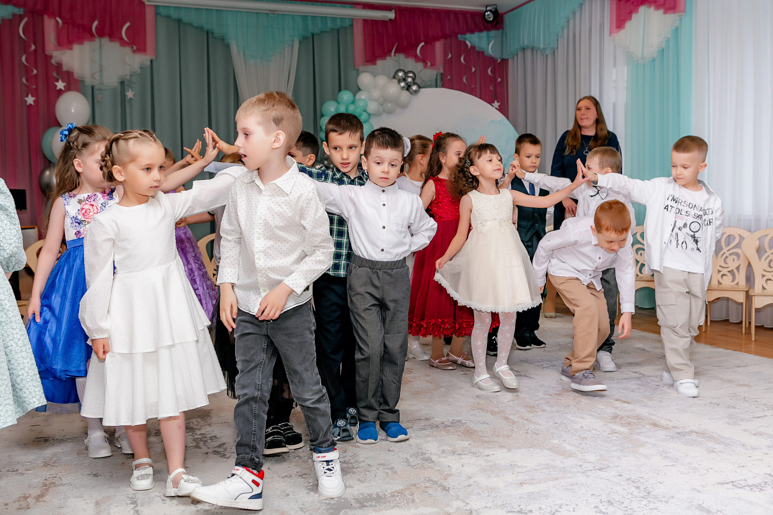 ВЫПУСКНОЙ ДЕТСКИЙ САД. Контент фотограф, съемка для маркетплейсов, фуд съемка и репортажи в Новосибирске Ралия Галеева