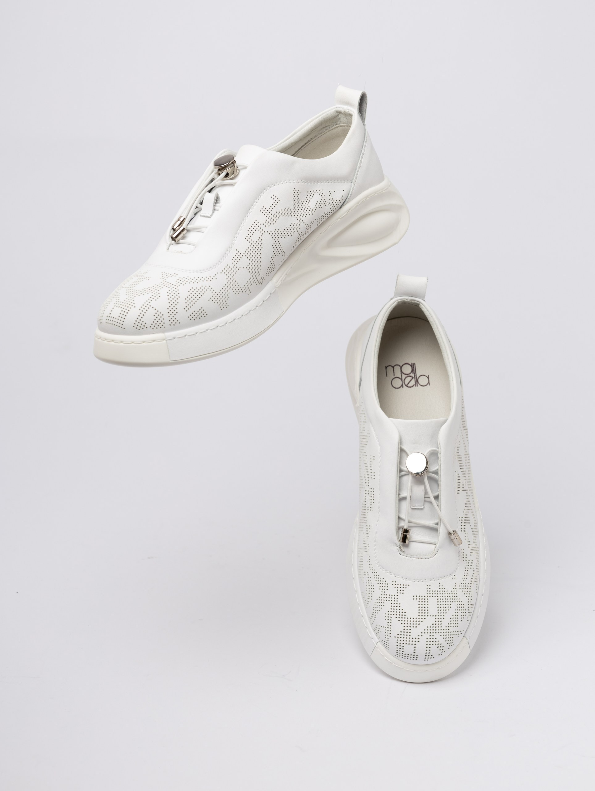 Предметная съемка и продакшн видео обуви для каталога, сайта, маркетплейсов. Студия коммерческой съемки ХВОЯ