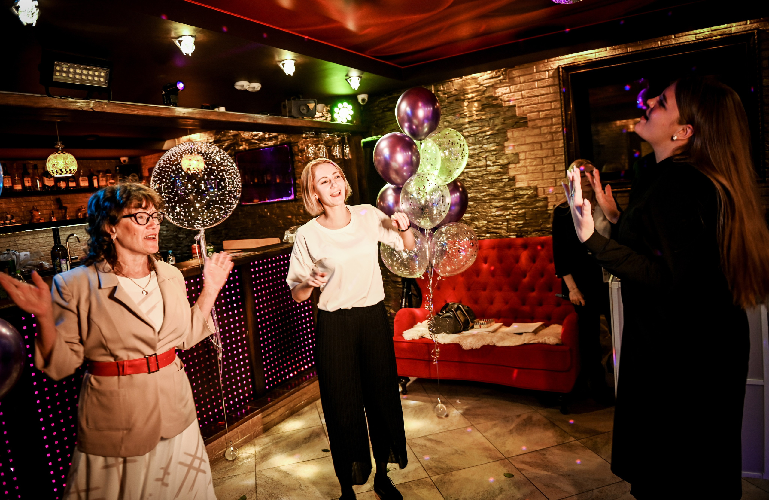 День рождения. Свадебный, семейный, детский, контент фотограф в Омске Максим Ильин