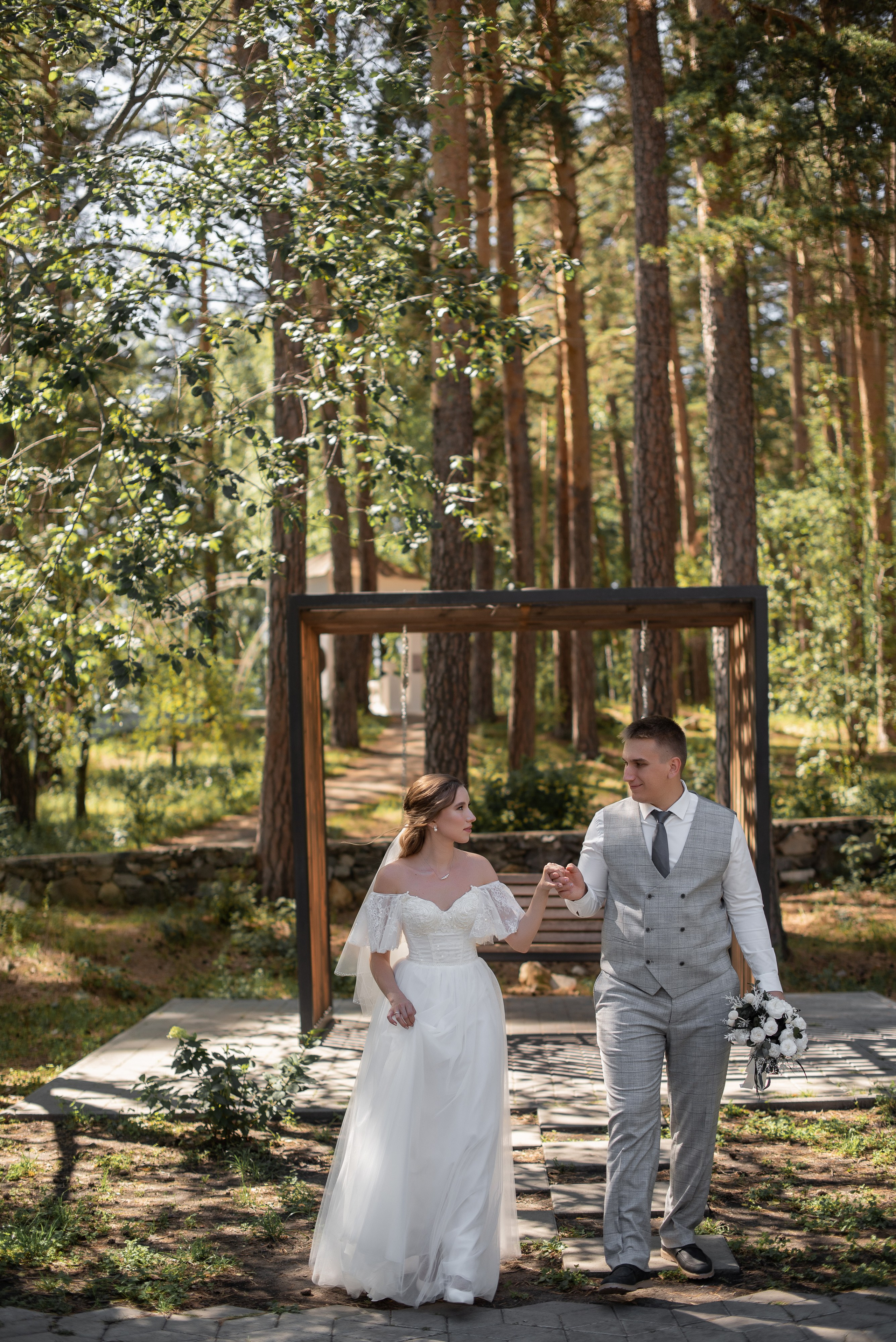 Свадебный альбом 12.08.23 – лучшие кадры с торжества. Свадебный фотограф в Миассе Татьяна Ружникова