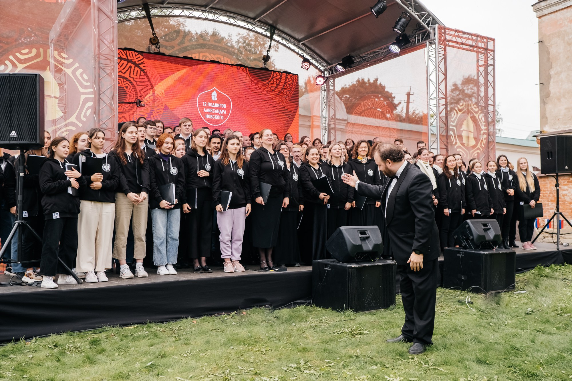 Всероссийский форум «12 подвигов Александра Невского» | Старая Ладога 2021. Репортажный фотограф в Санкт-Петербурге СПБ Алиса Ческидова на ваше мероприятие