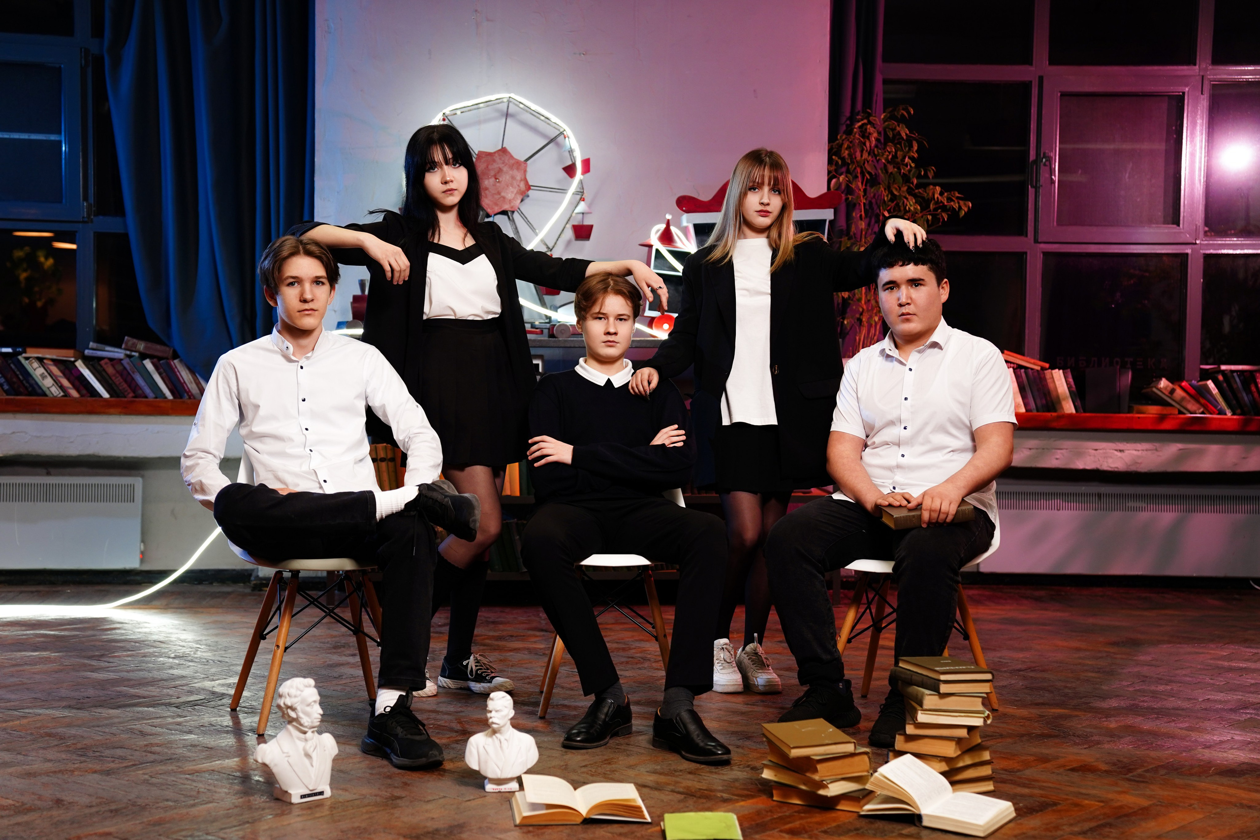 Съемка в библиотеке Лофт. MEMENTO.Выпускные альбомы, школьные, юбилейные и другие книги. Ростов-на-Дону