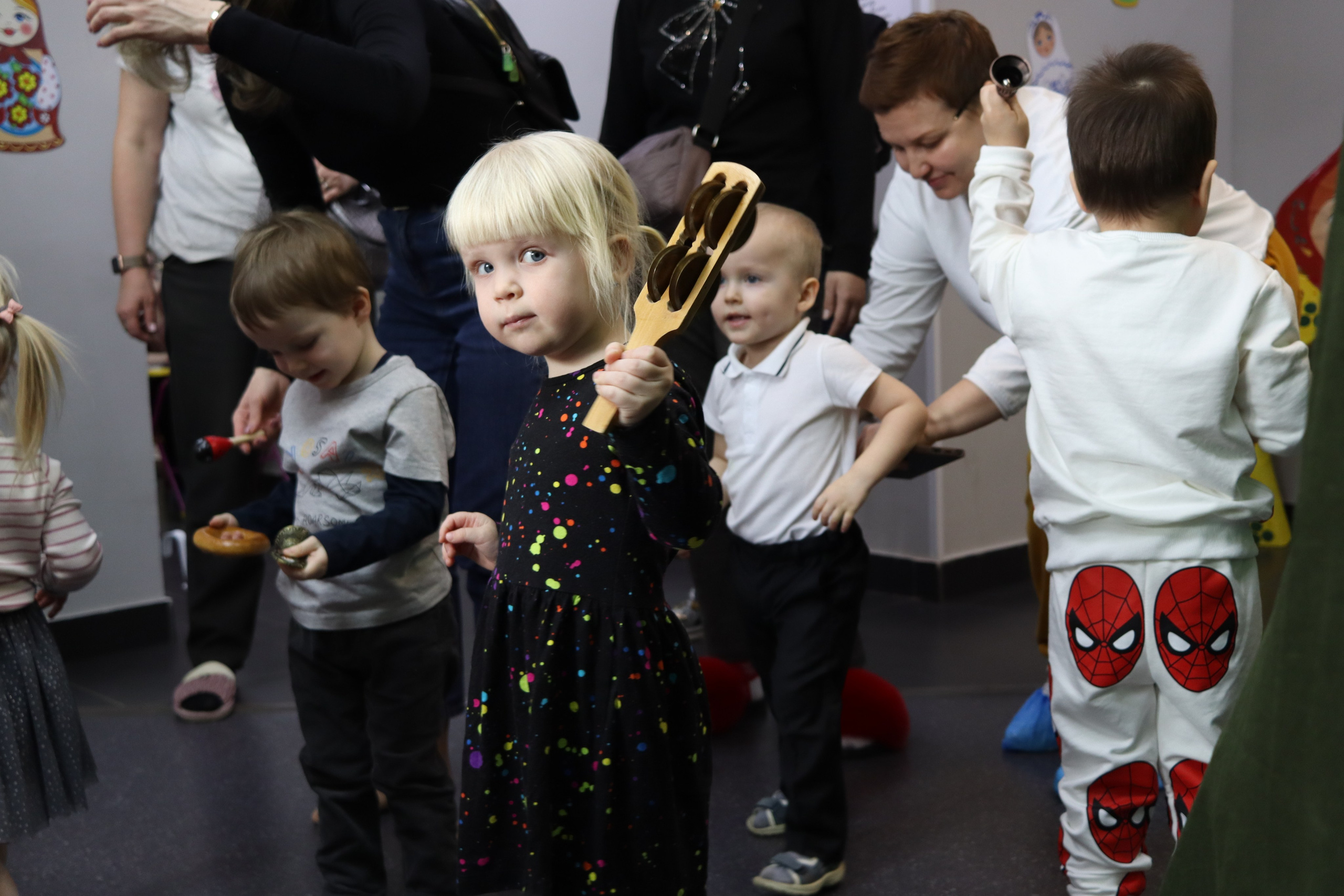 Масленица для малышей в «Зелёной груше». Репортажный фотограф в Москве и Зеленограде Karina-vozd
