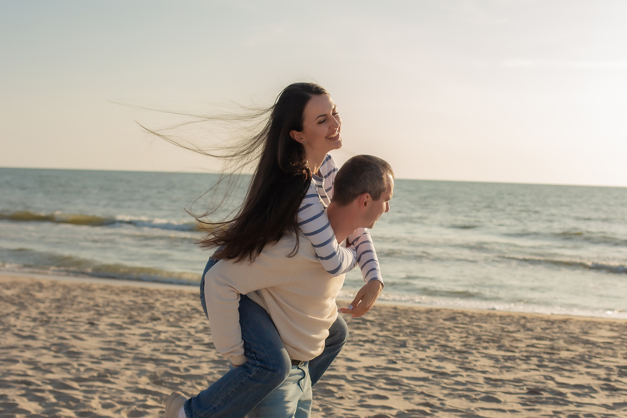 Павел и Татьяна. Закат в Янтарном. Фотограф в Калининграде Решетникова Алина