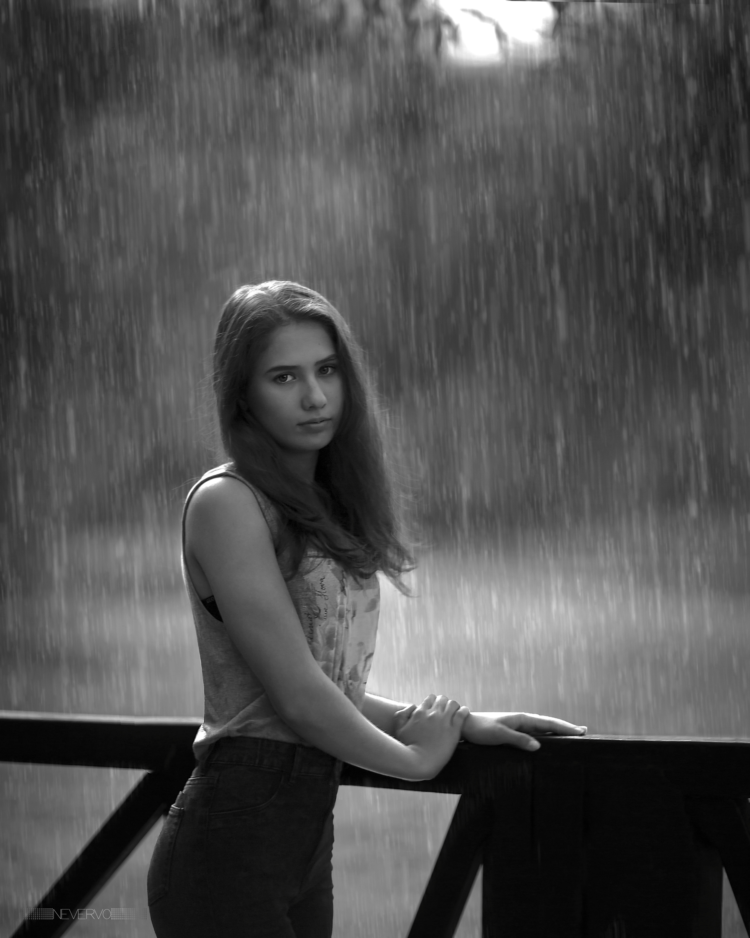 Черно-белая фотосъемка. B&W съемка в Москве. ЧБ фотограф Олег Голишник. Арт-фотограф Олег Голишников. Творческая мастерская