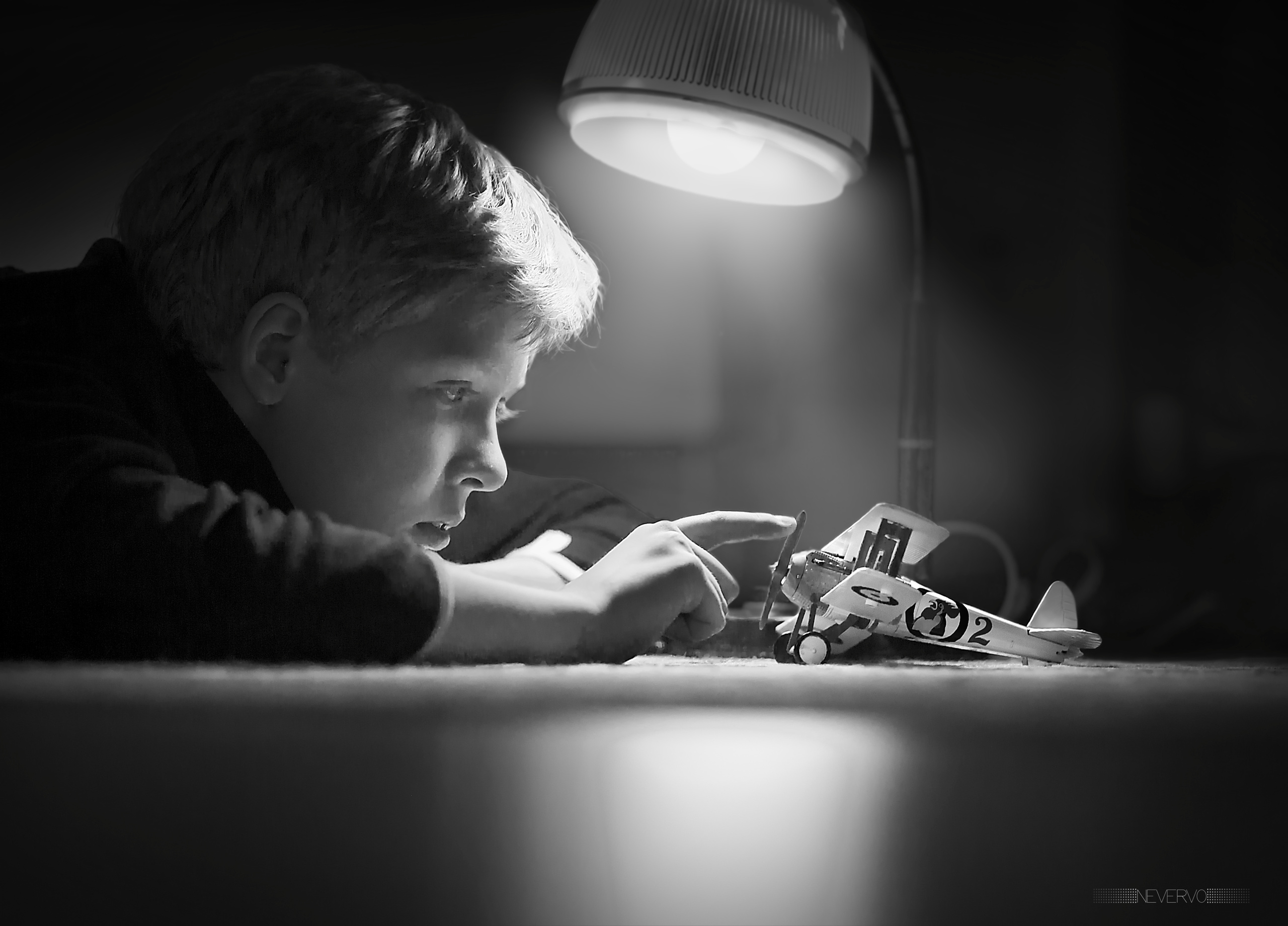 Черно-белая фотосъемка. B&W съемка в Москве. ЧБ фотограф Олег Голишник. Арт-фотограф Олег Голишников. Творческая мастерская