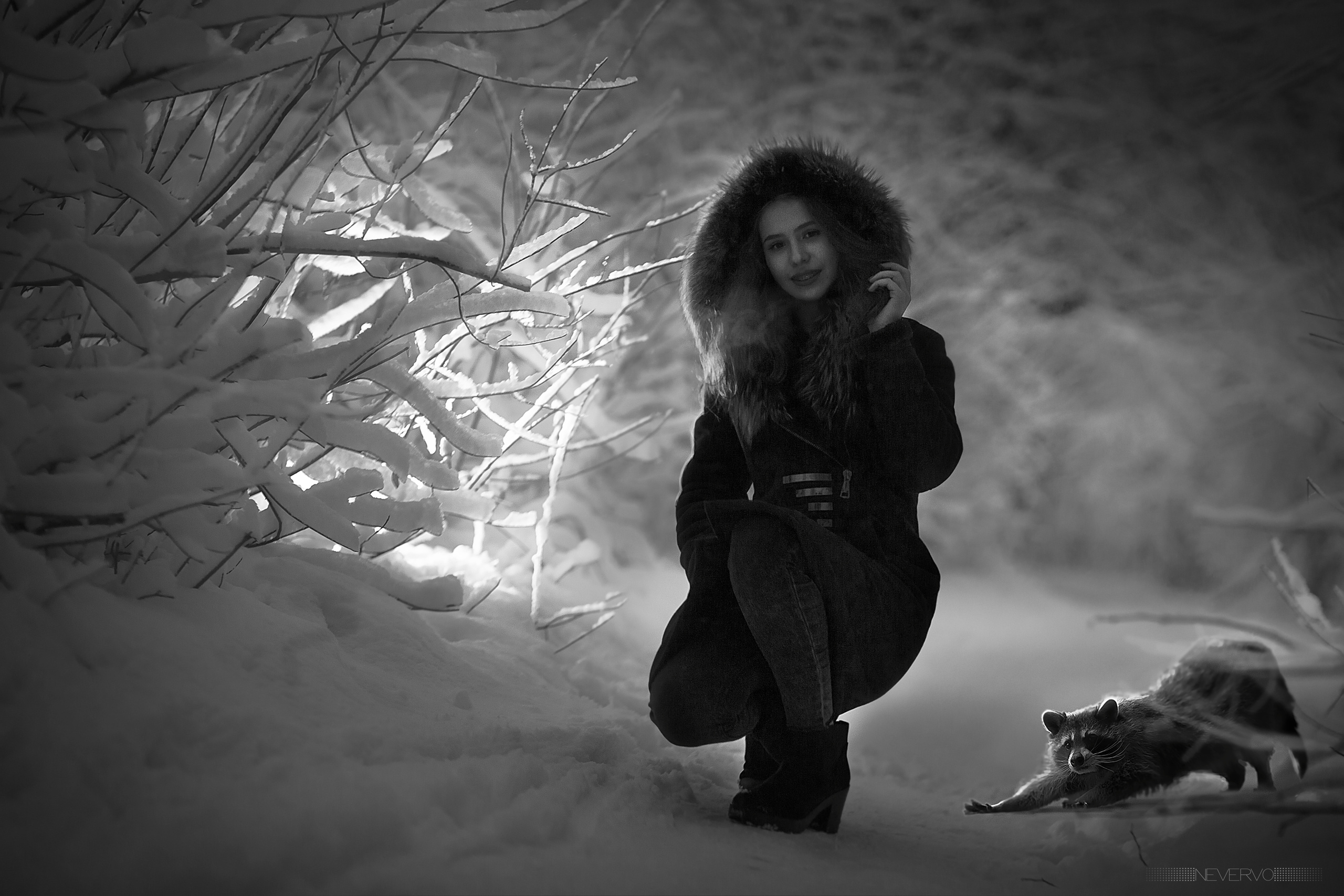 Черно-белая фотосъемка. B&W съемка в Москве. ЧБ фотограф Олег Голишник. Арт-фотограф Олег Голишников. Творческая мастерская