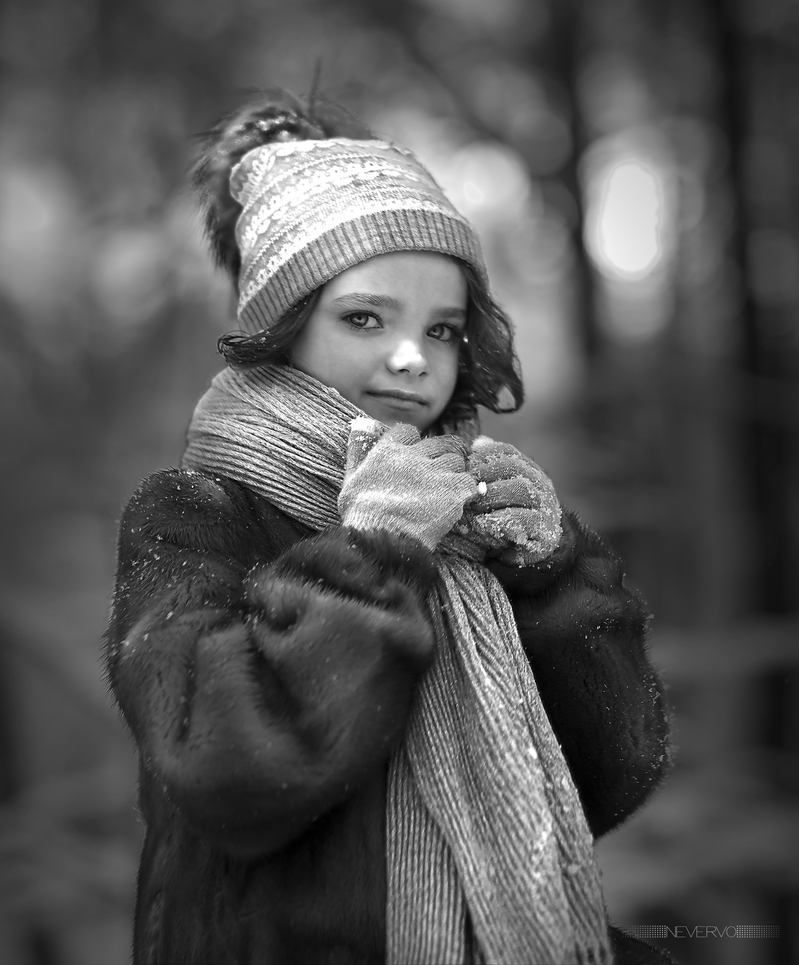 Черно-белая фотосъемка. B&W съемка в Москве. ЧБ фотограф Олег Голишник. Арт-фотограф Олег Голишников. Творческая мастерская