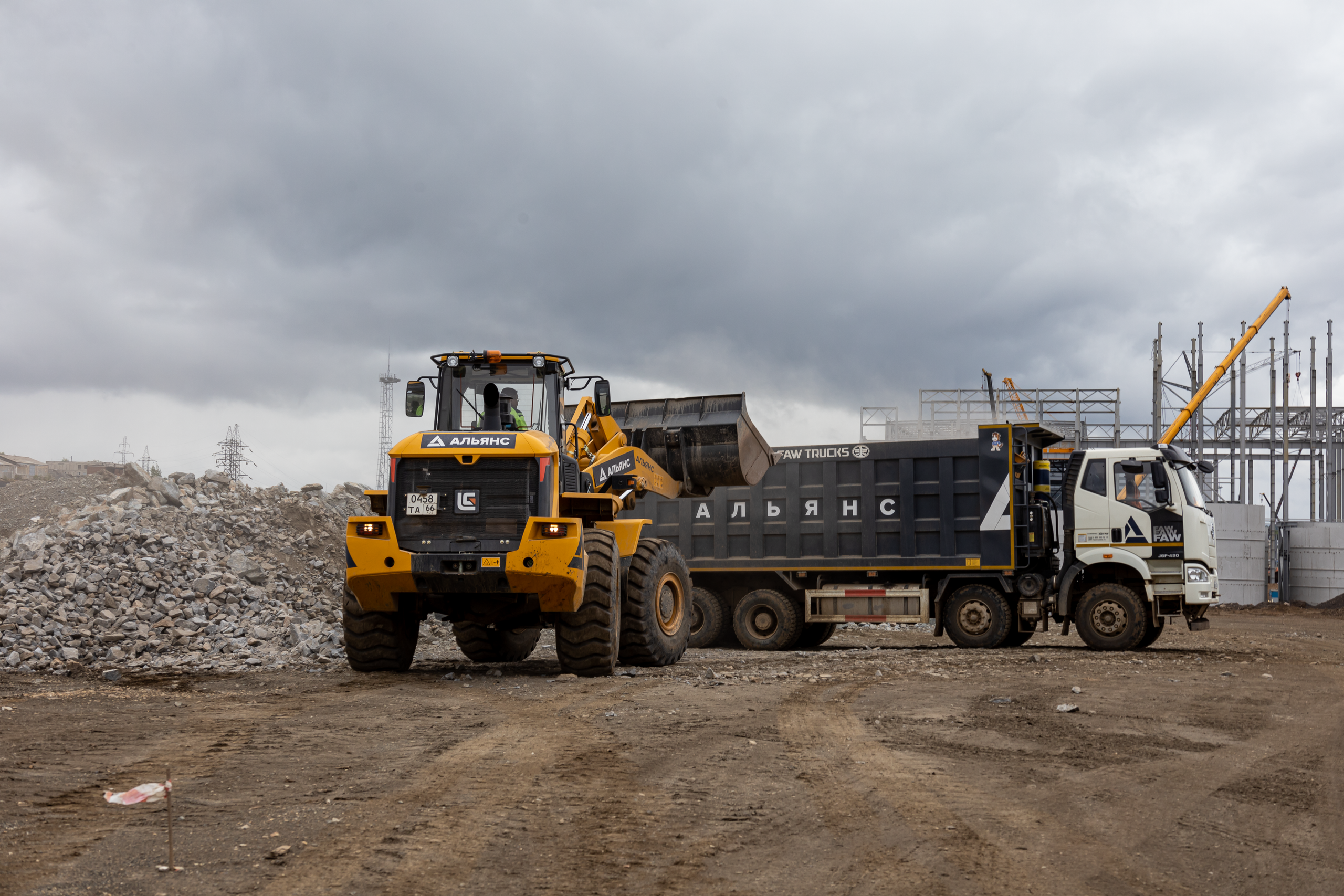 Спецтехника. Фотограф свадебный, репортажный, индивидуальный, фото для маркетплейсов, брендов, автосалонов